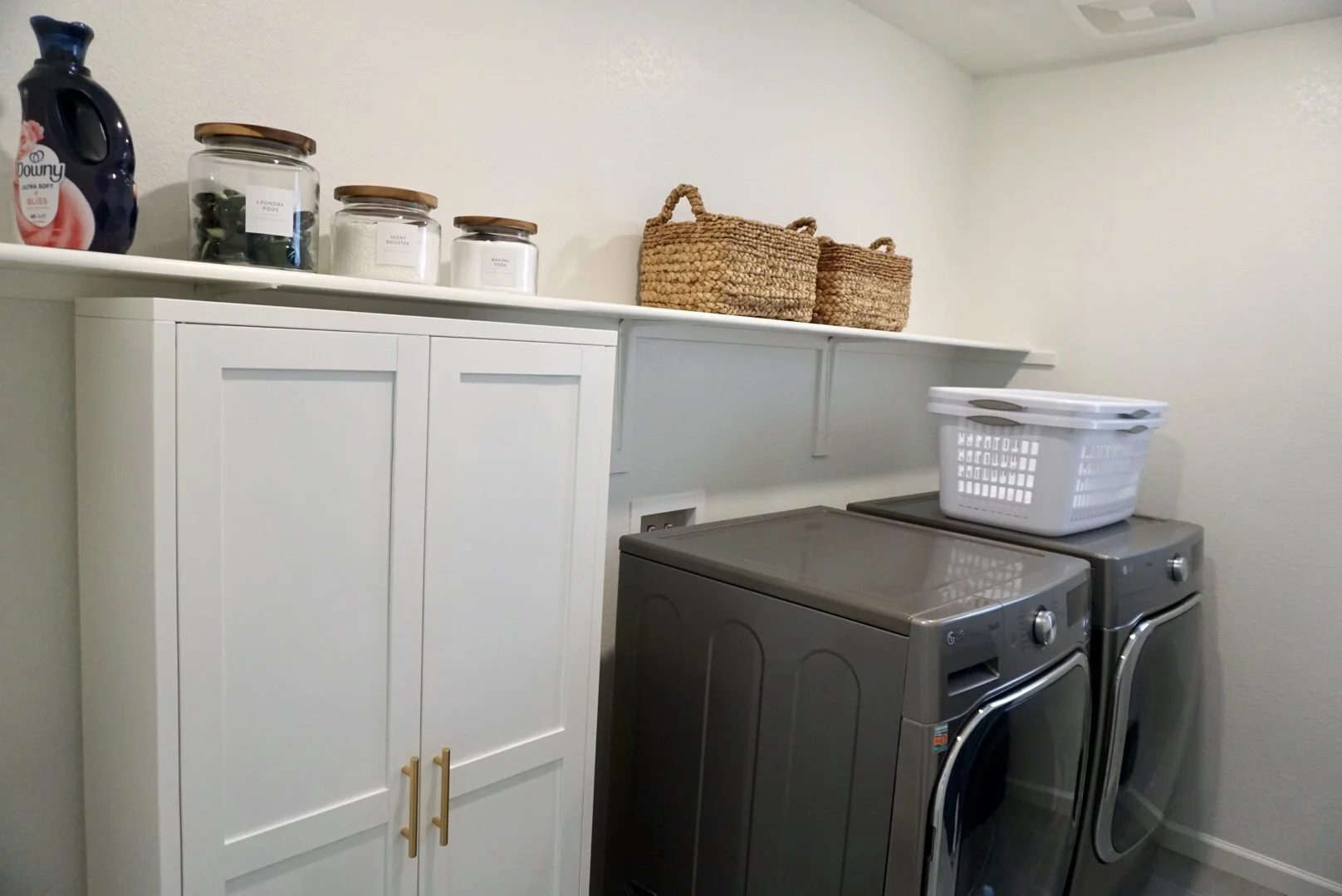 Laundry Room - Photo 7 (The Serene Space).JPG