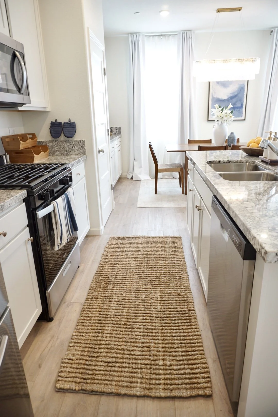 Kitchen - Photo 11 (The Serene Space).JPG