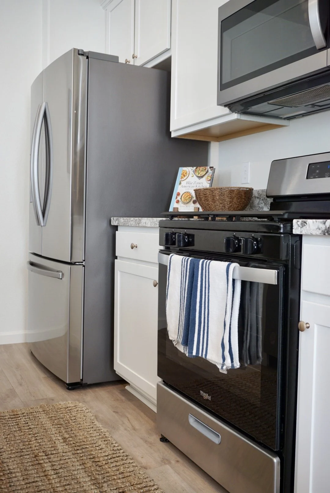 Kitchen - Photo 22 (The Serene Space).JPG