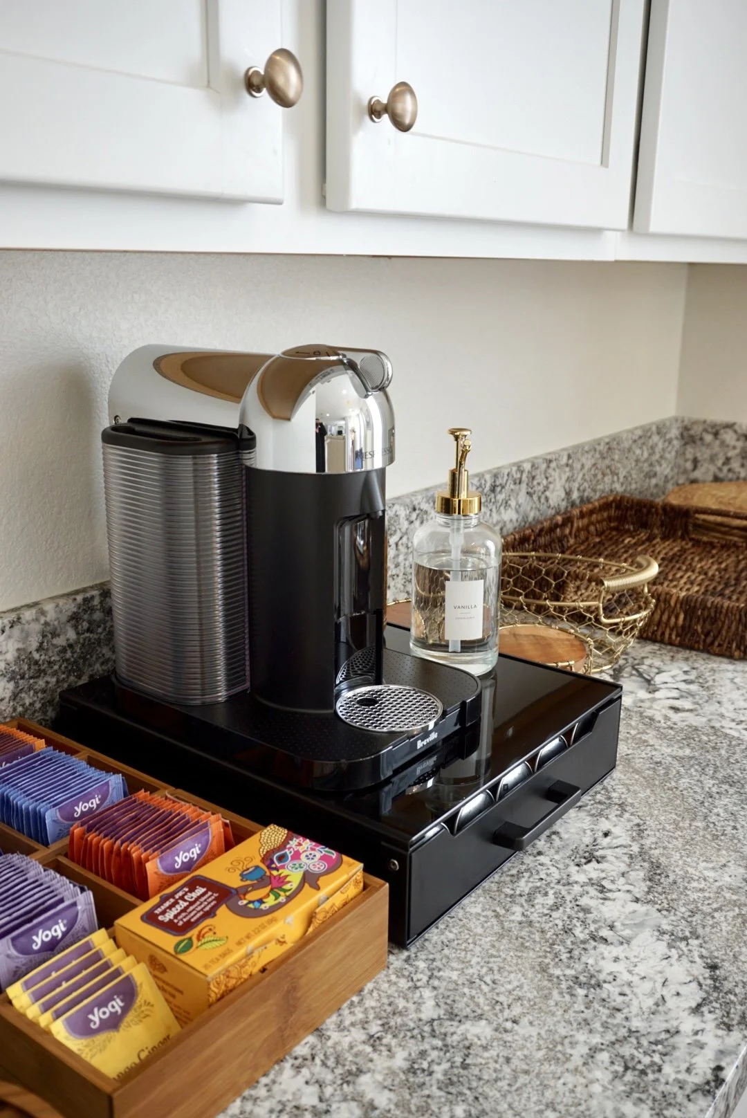 Kitchen Nook - Photo 9 (The Serene Space).JPG