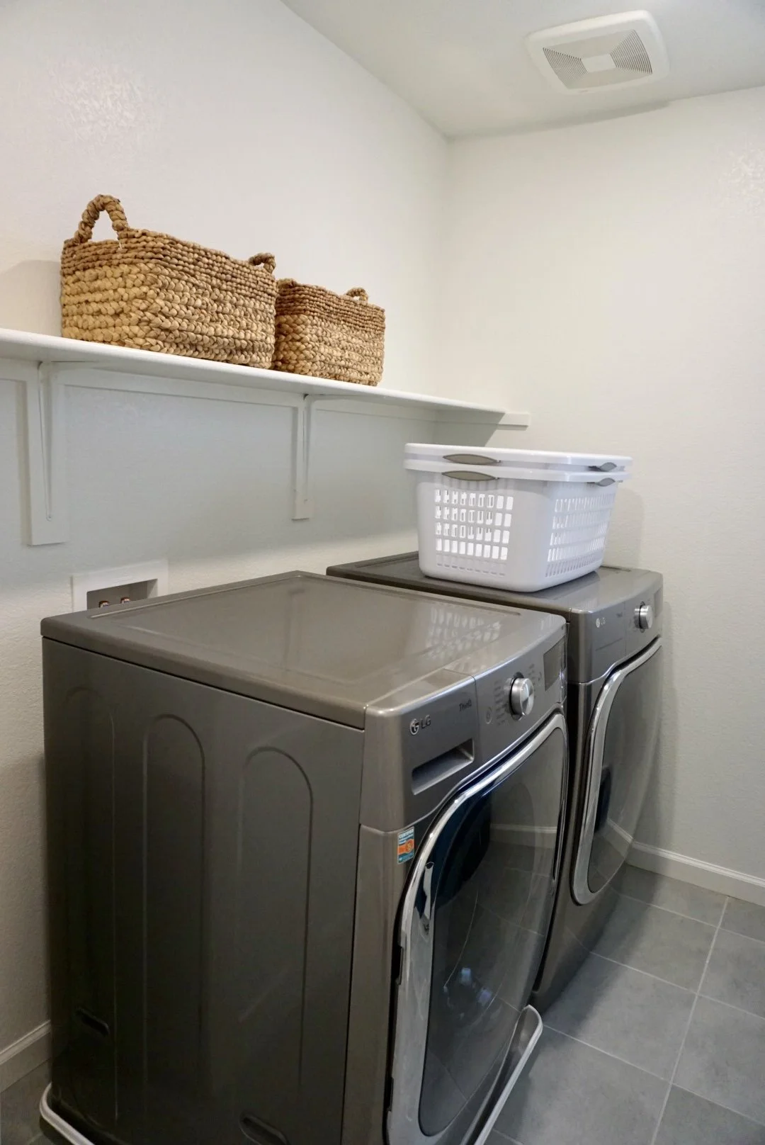 Laundry Room - Photo 2 (The Serene Space).JPG