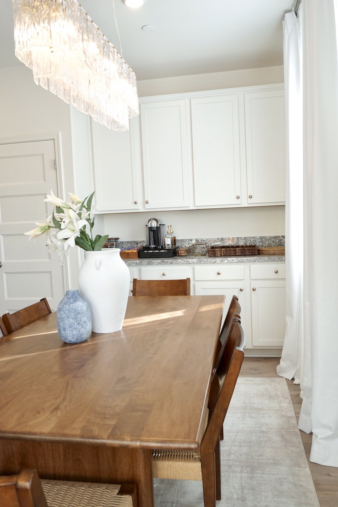 Kitchen Nook - Photo 11 (The Serene Space).JPG