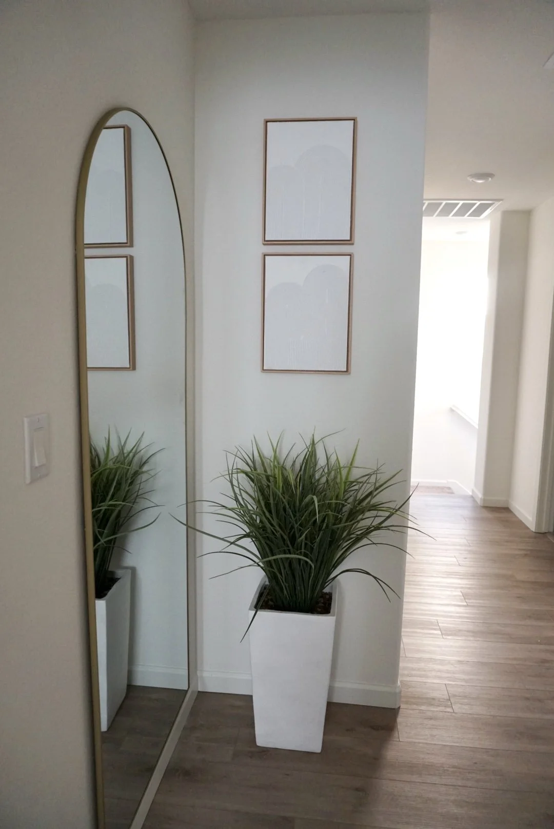 Upstairs Hallway - Photo 5 (The Serene Space).jpg