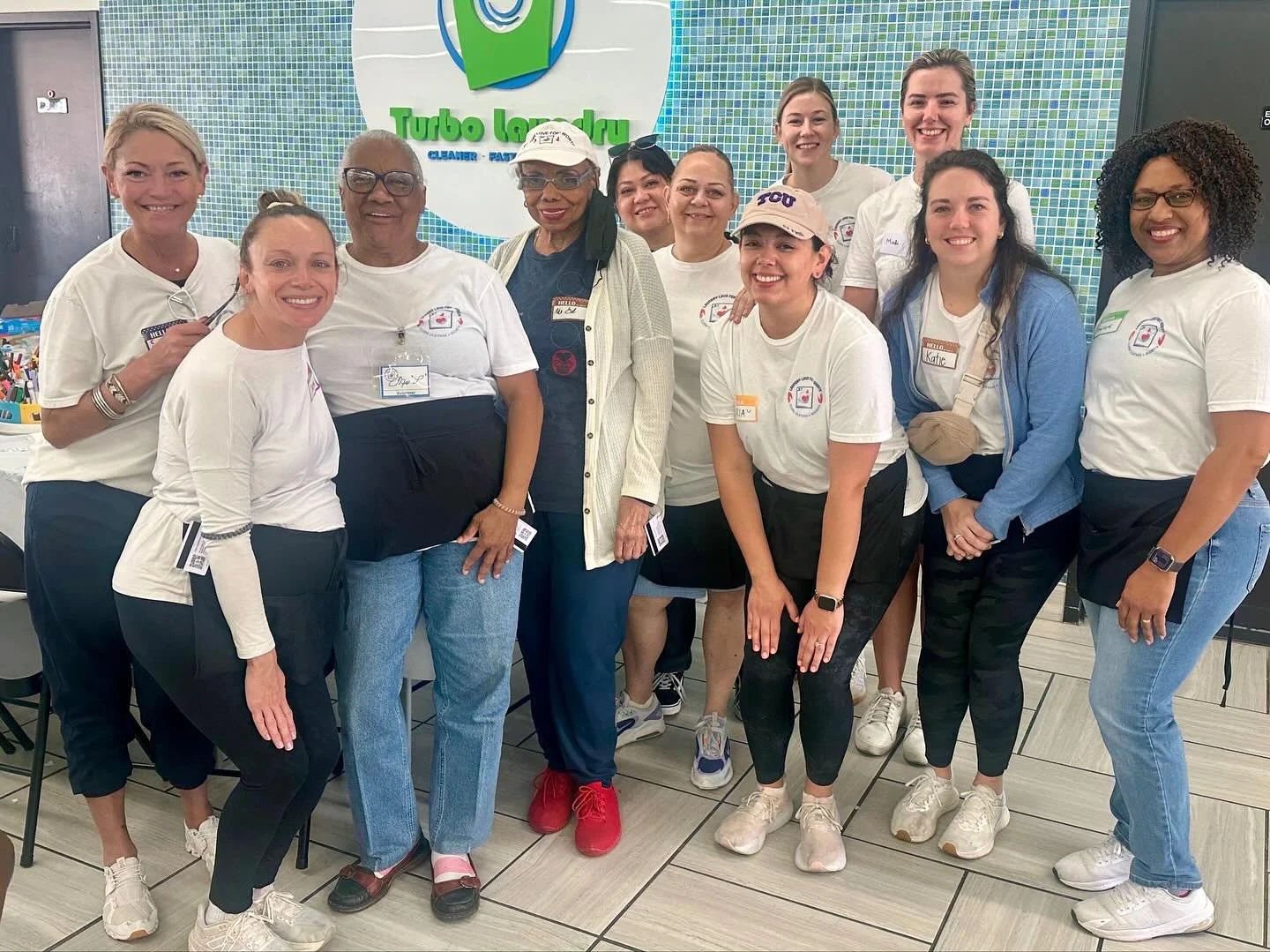 Thankful for our amazing volunteers who make laundry days possible. #cleanclothesmatter #dignity