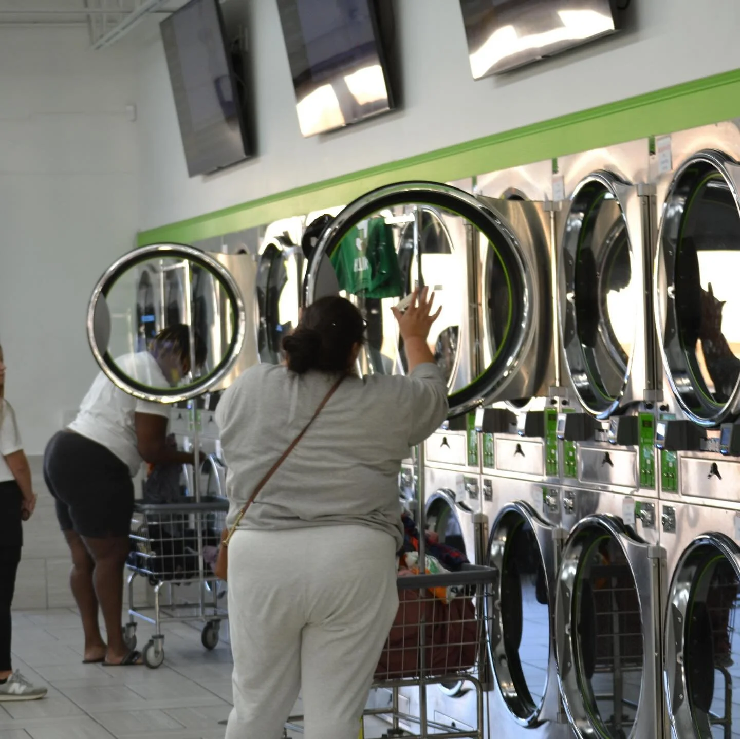 As we wrap up 2025, we remember those who rely on laundry days for clean clothes, a light meal, children&rsquo;s activities, and friendship. Your gift today helps us meet our match of $10,000 this holiday season to continue growing our mission and pr