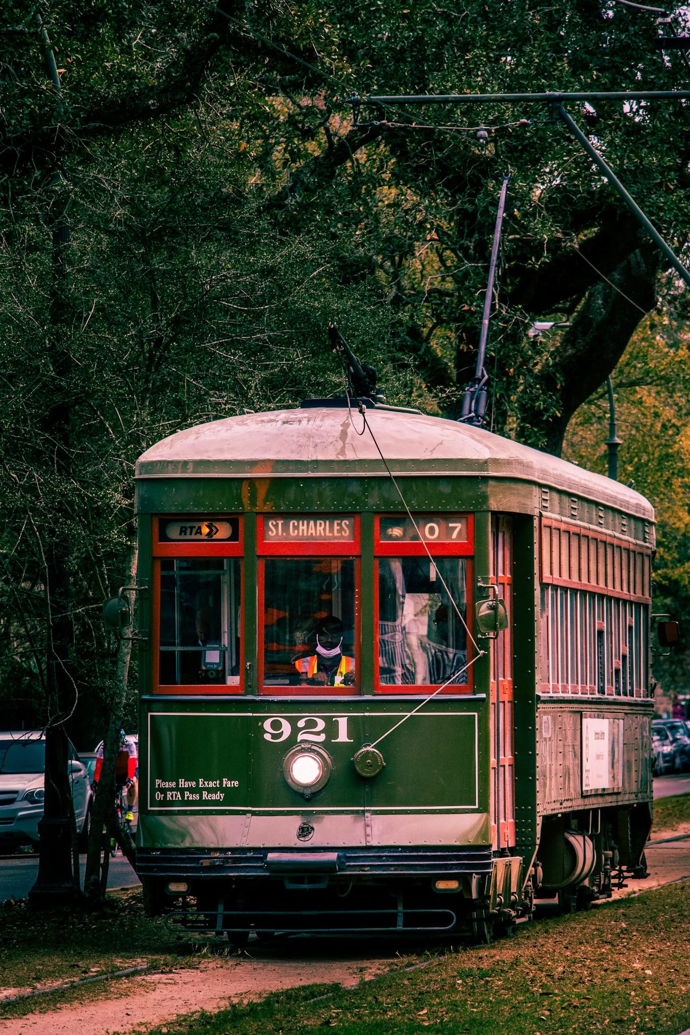 How to Get Around New Orleans: Streetcars, Ferries &amp; Rideshares
