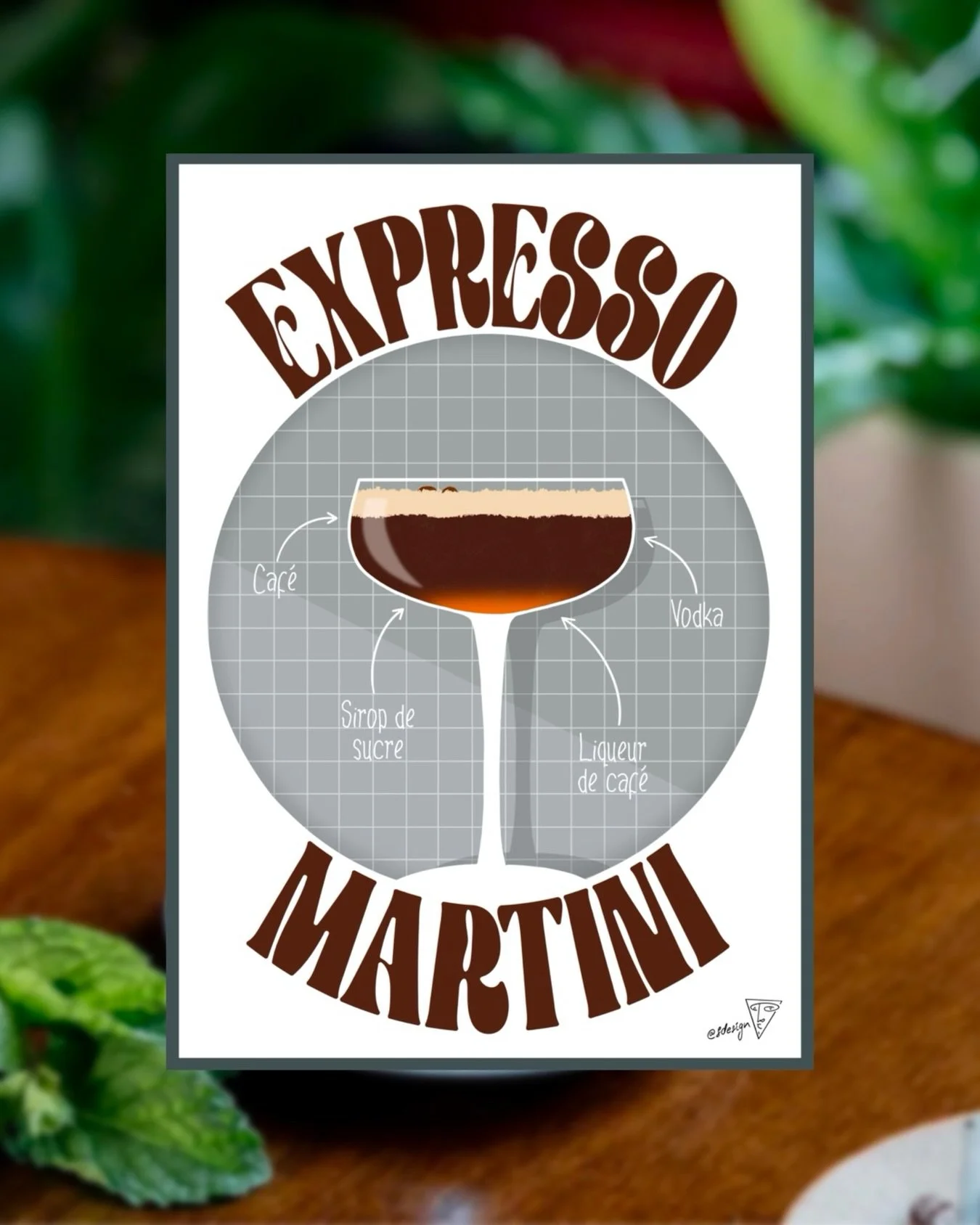 L&rsquo;Espresso Martini s&rsquo;invite ✨☕️🍸

Cette nouvelle illustration sera tr&egrave;s bient&ocirc;t disponible &agrave; la commande sur mon site internet (qui arrive enfin 👀). 

Vous pourrez la retrouver en A5, A4 et A3, pour habiller vos murs