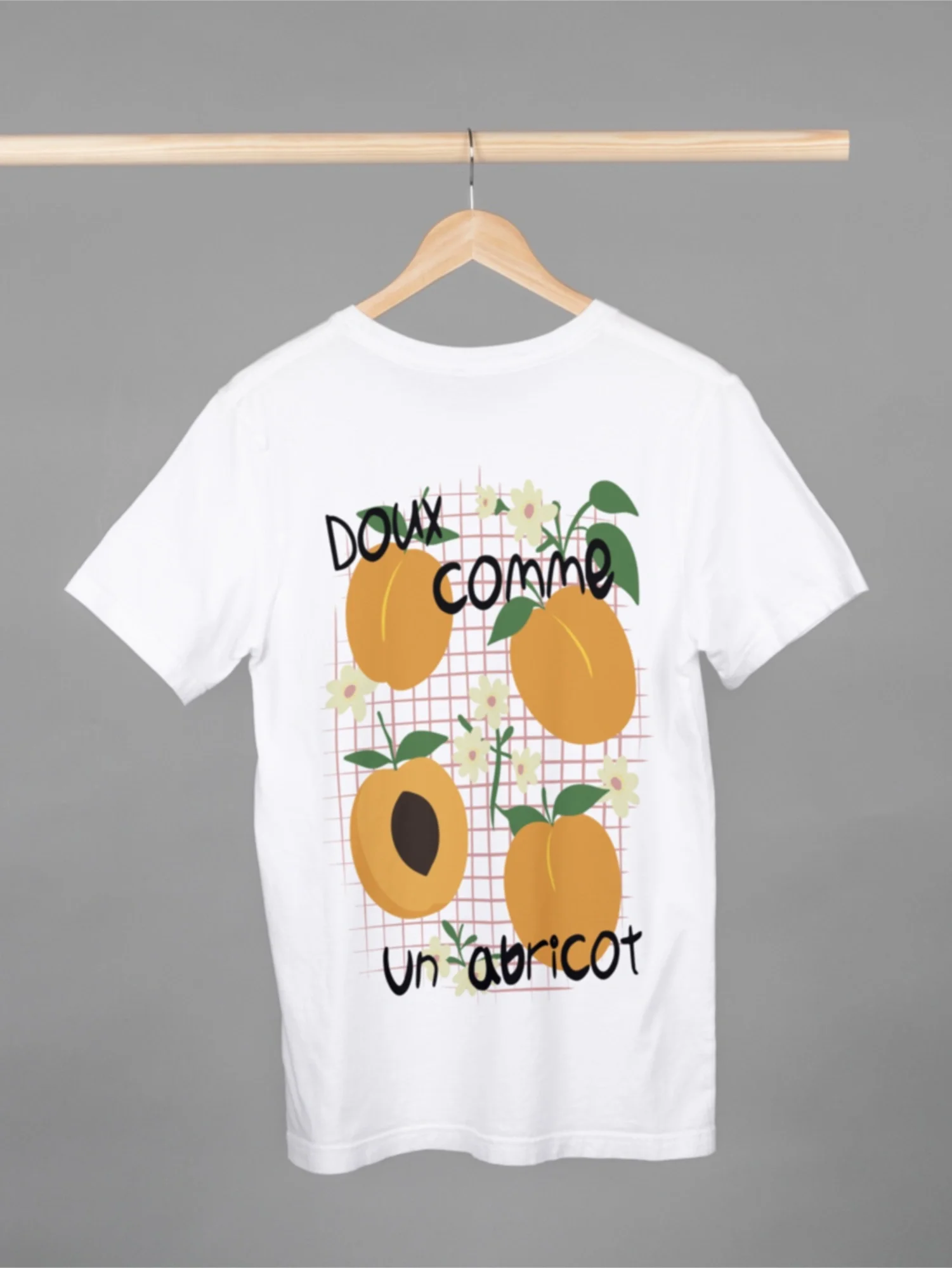 tshirt-abricot-fruits-fleurs-unisexe-taille-unique.webp