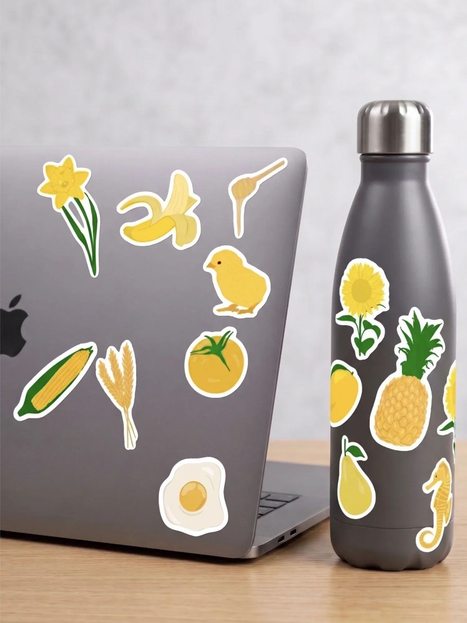 Pack stickers mise en situation "La vie en jaune", symboles jaunes, stickers waterproof