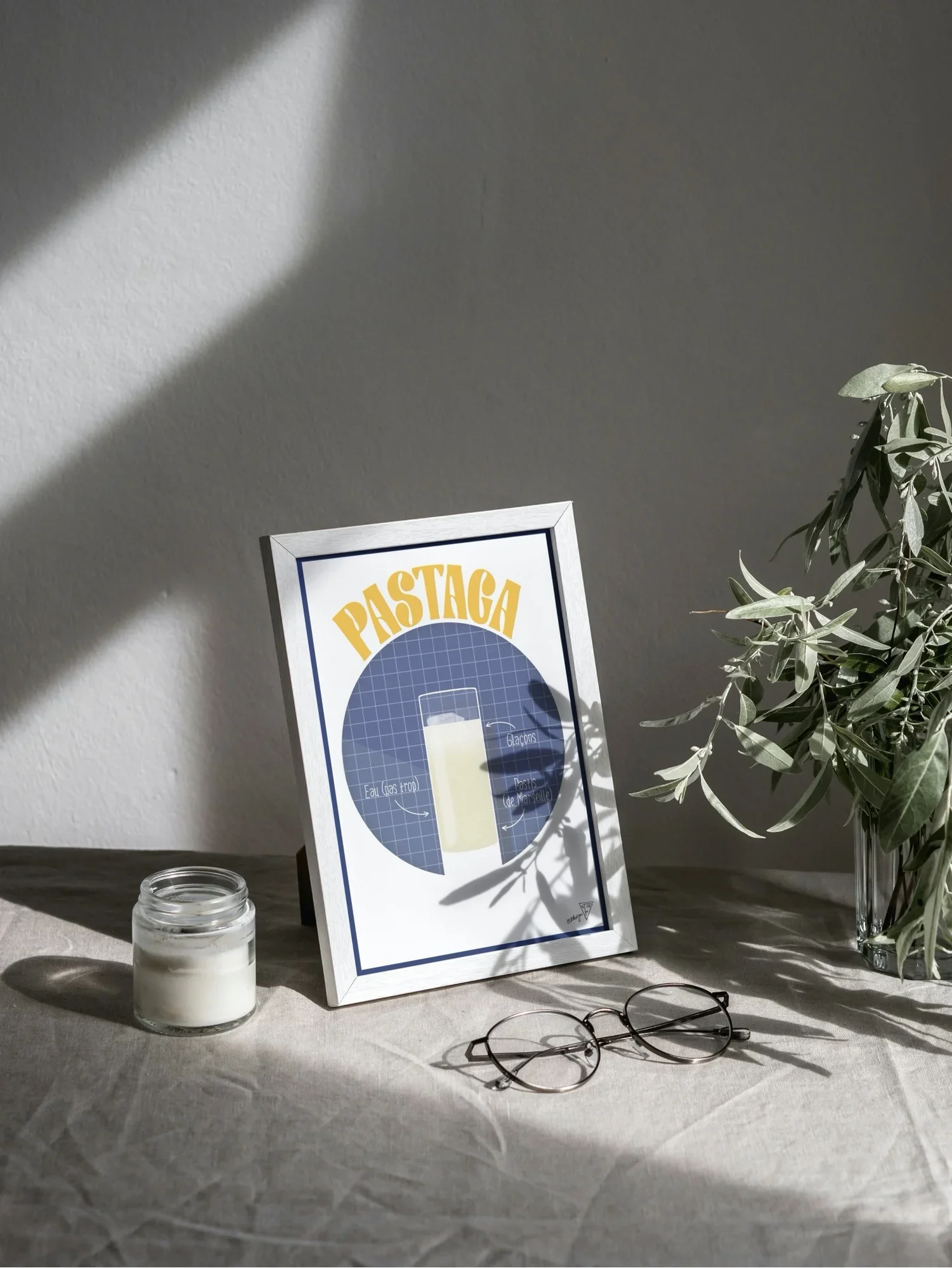 Affiche cocktail Pastaga, mise en situation dans un intérieur lumineux, style graphique SDesiGn
