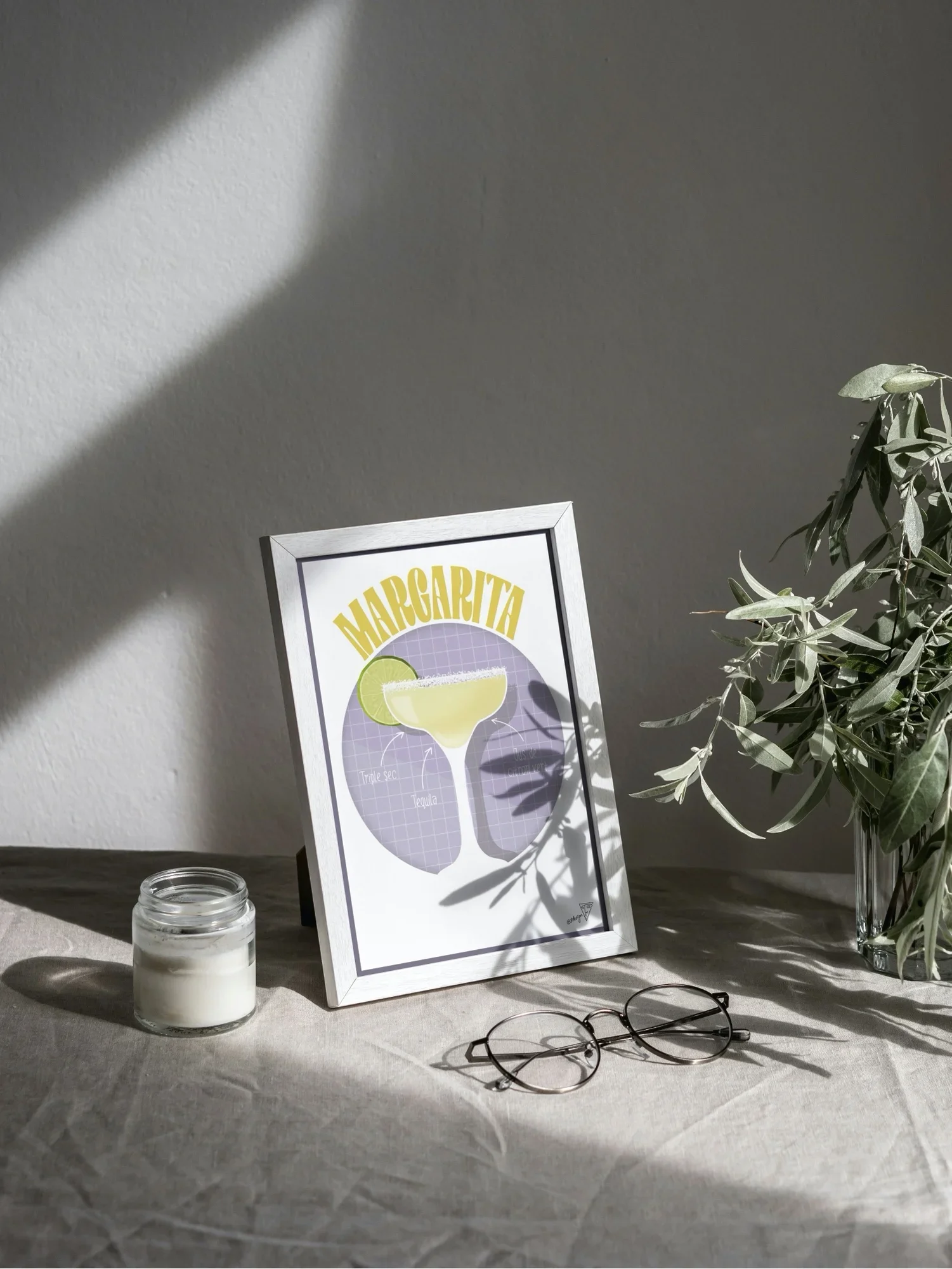 Affiche cocktail Margarita, mise en situation dans un intérieur lumineux, style graphique SDesiGn