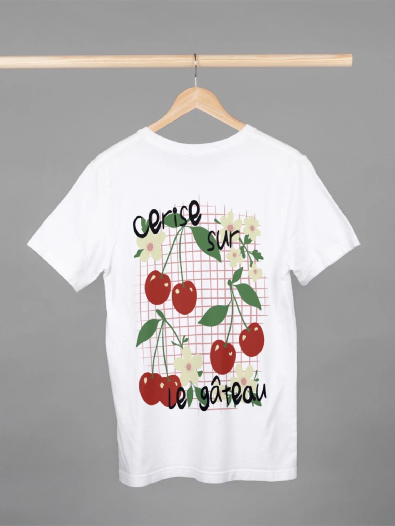 tshirt-cerise-fruits-fleurs-unisexe-taille-unique.webp