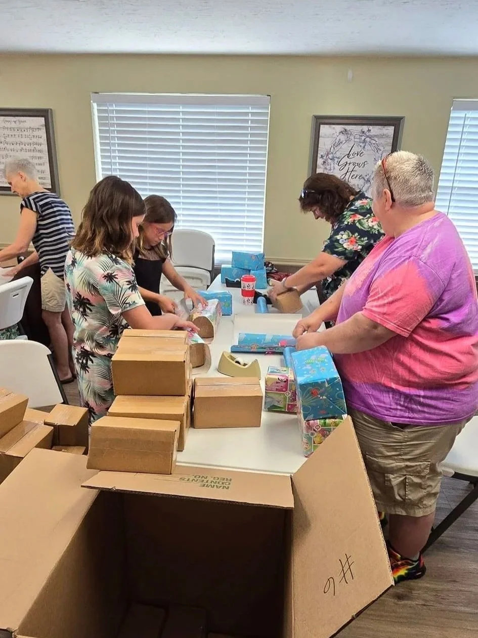 Wrap Christmas Boxes for DT &amp; ET