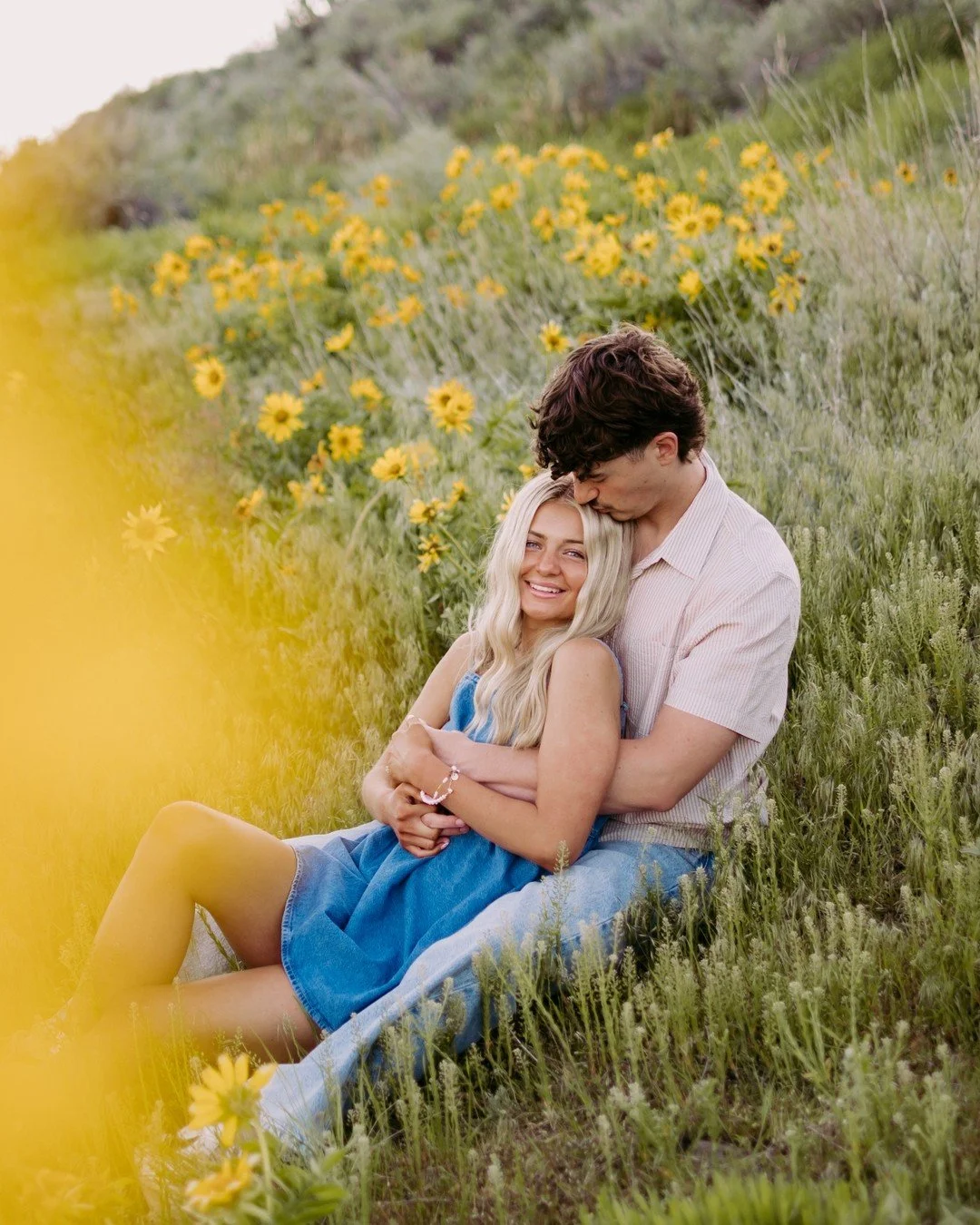 Missing this weather so enjoy these🌼 

#utahphotographer #utahphotography #utahengagementphotography #couplephotography #engagementphotos #slcphotography #uathcountyphotographer