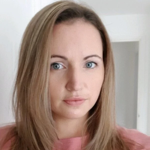 Headshot of Leyland Packaging member of staff - Office Manager Hollie Allen