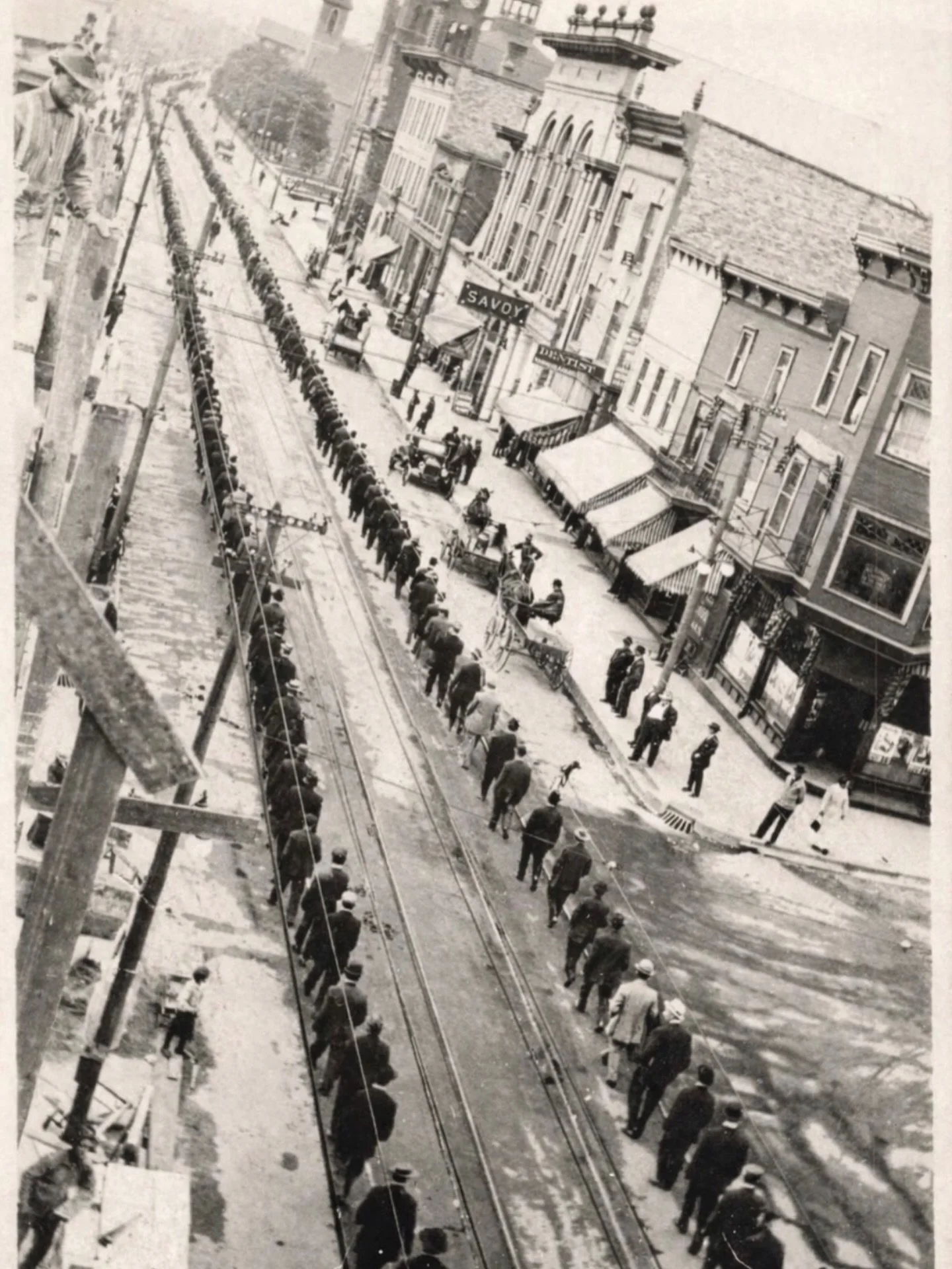 This photo from 1913 shows the &ldquo;Miners Parade&rdquo; in Hancock. #coppercountry #keweenaw #keweenawpeninsula