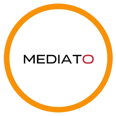 Logotipo de MediatO con fondo blanco y borde naranja