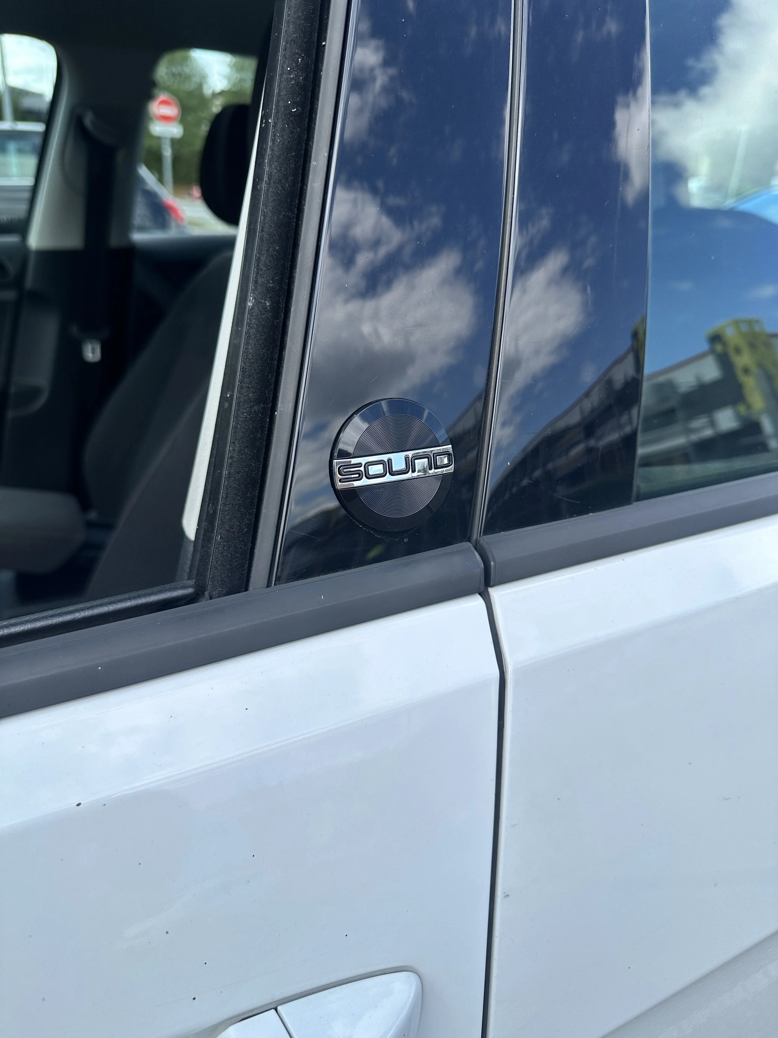 Volkswagen Golf VII 5.JPG