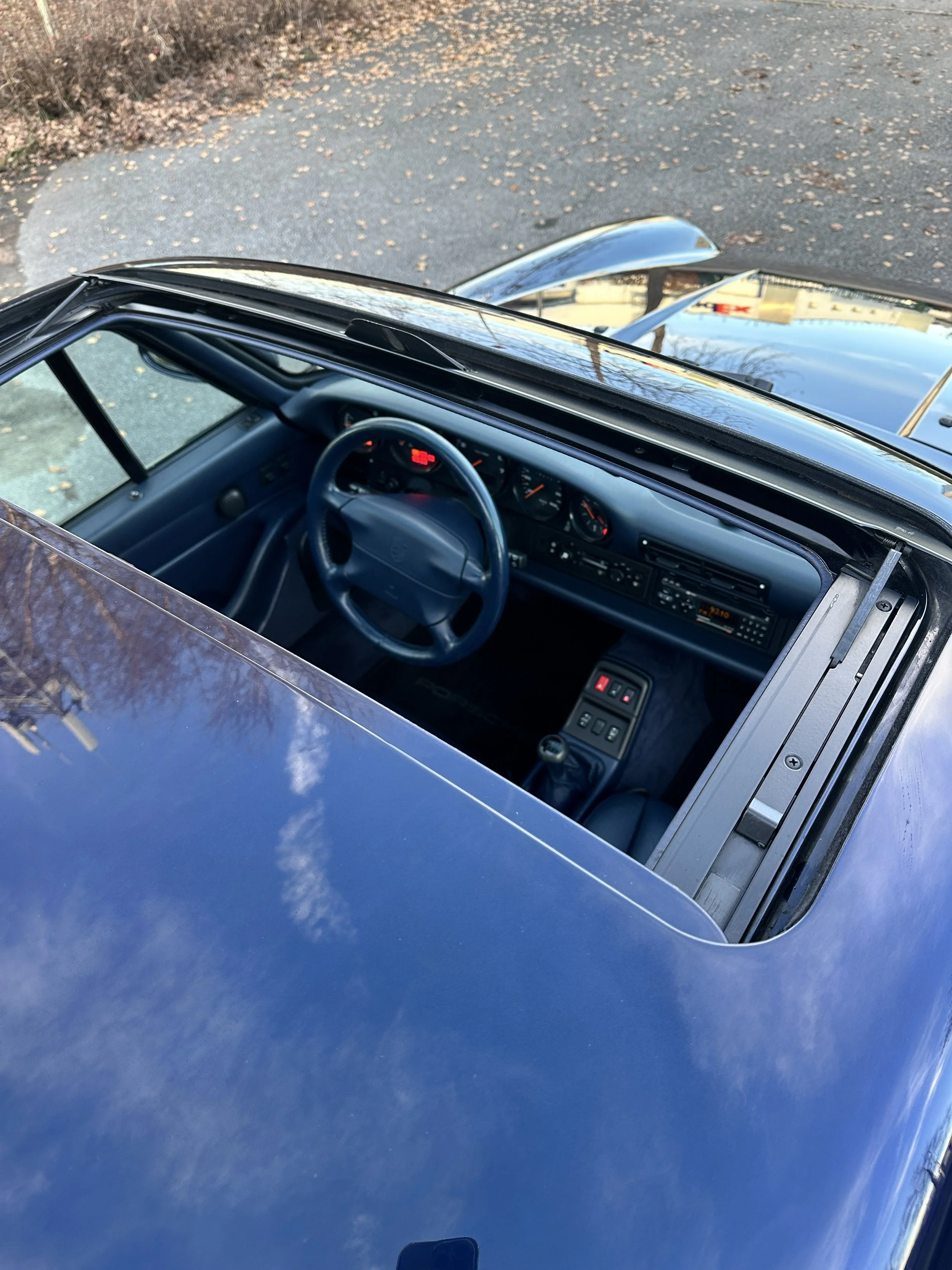 PORSCHE 911 TYPE 993 CARRERA 2
