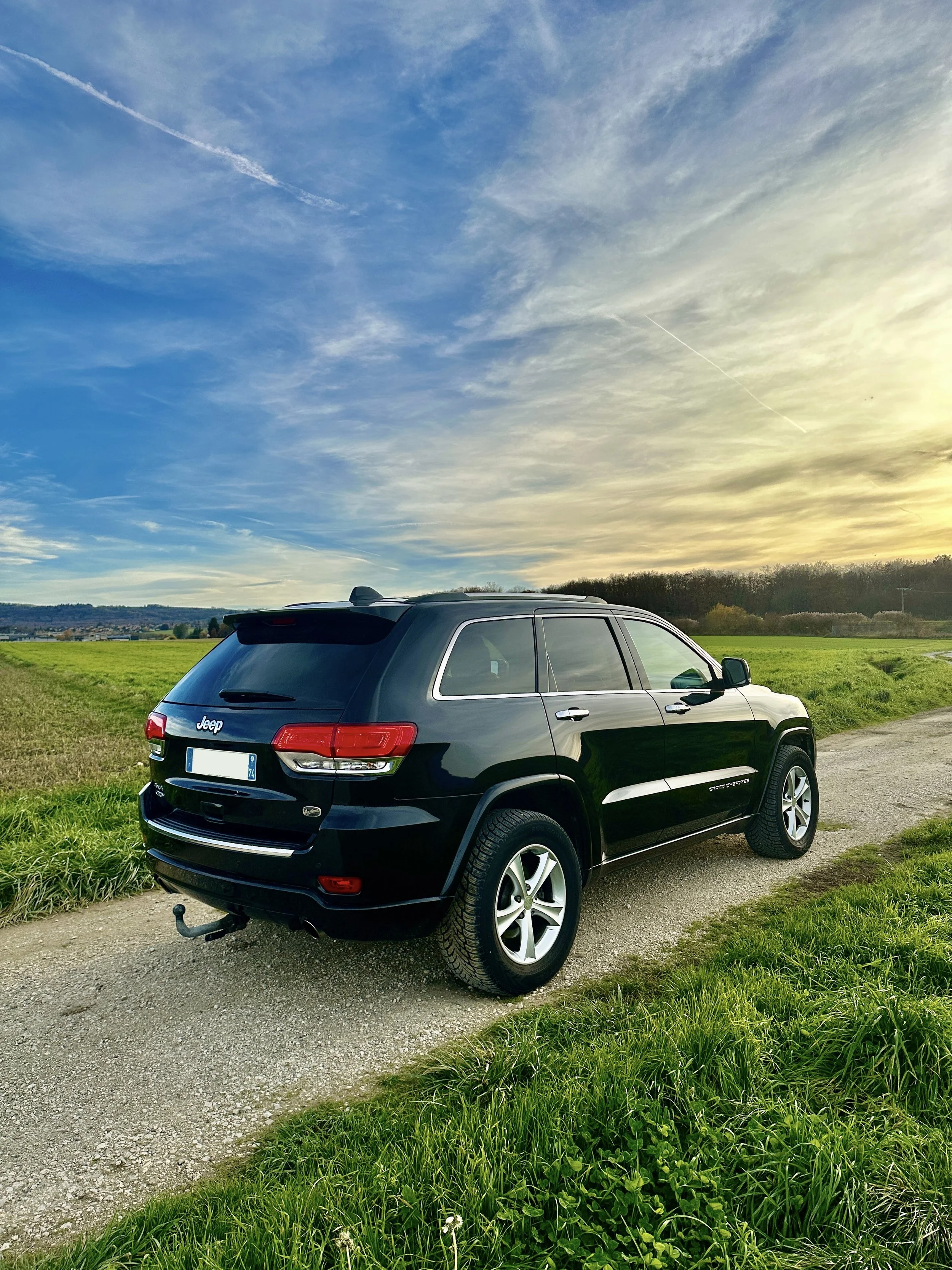 GRAND CHEROKEE