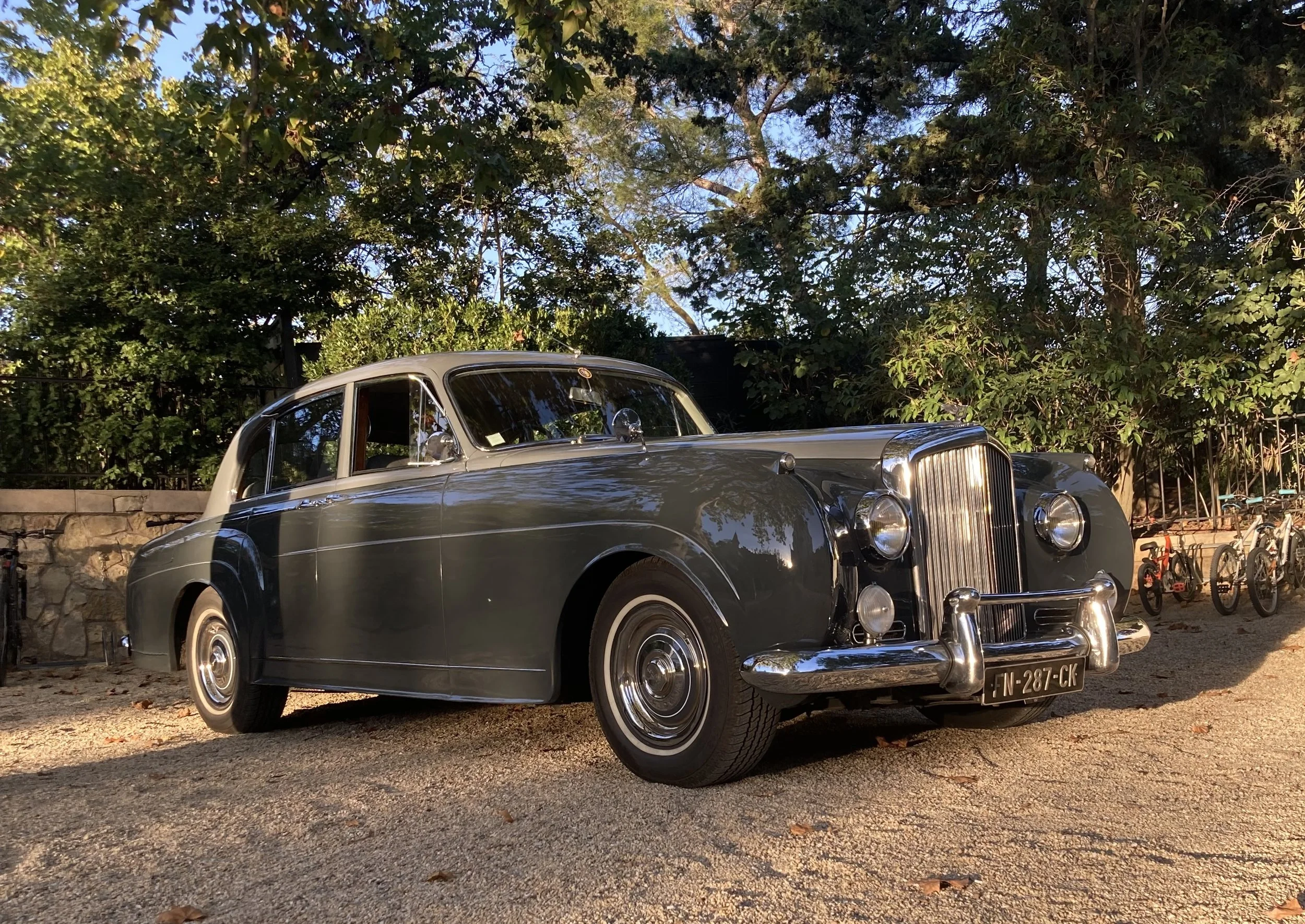 Bentley S1.jpeg
