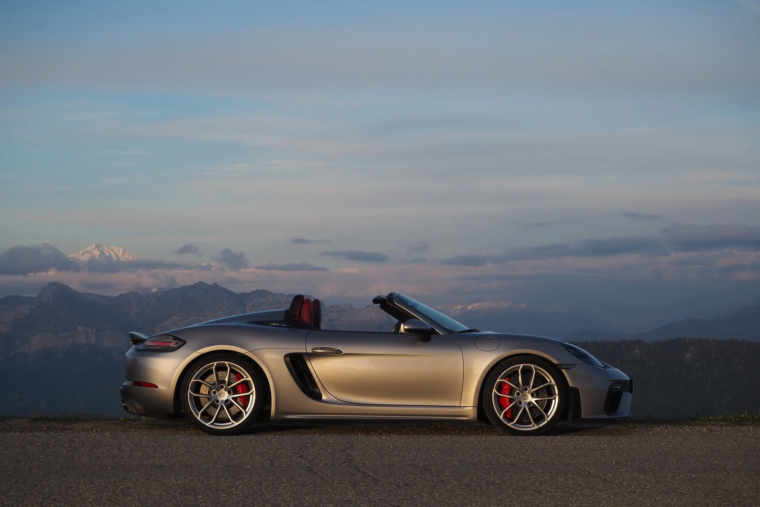 PORSCHE 718 SPYDER