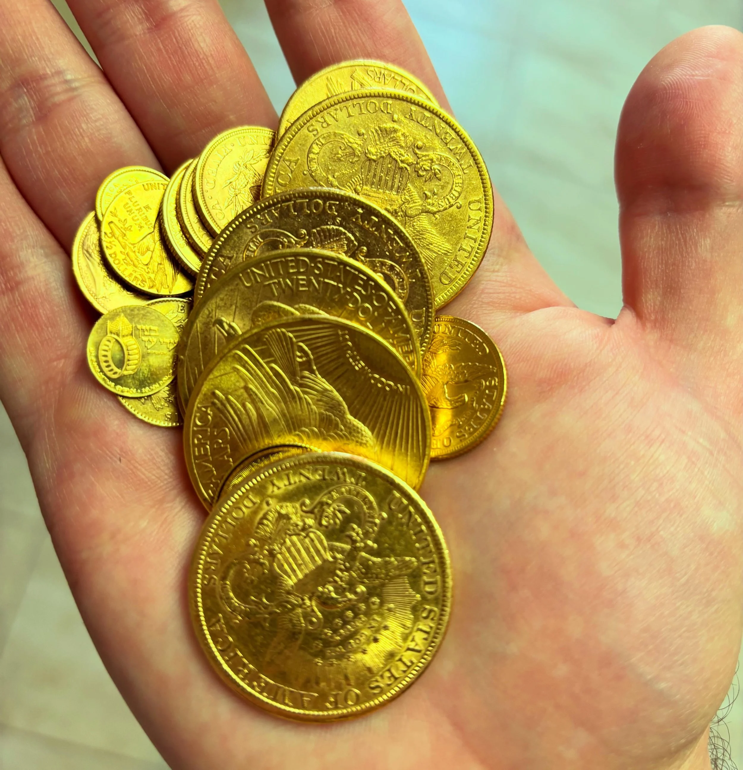 A pocket full of sunshine 🌞✨

#Gold #Coins #American #Collector