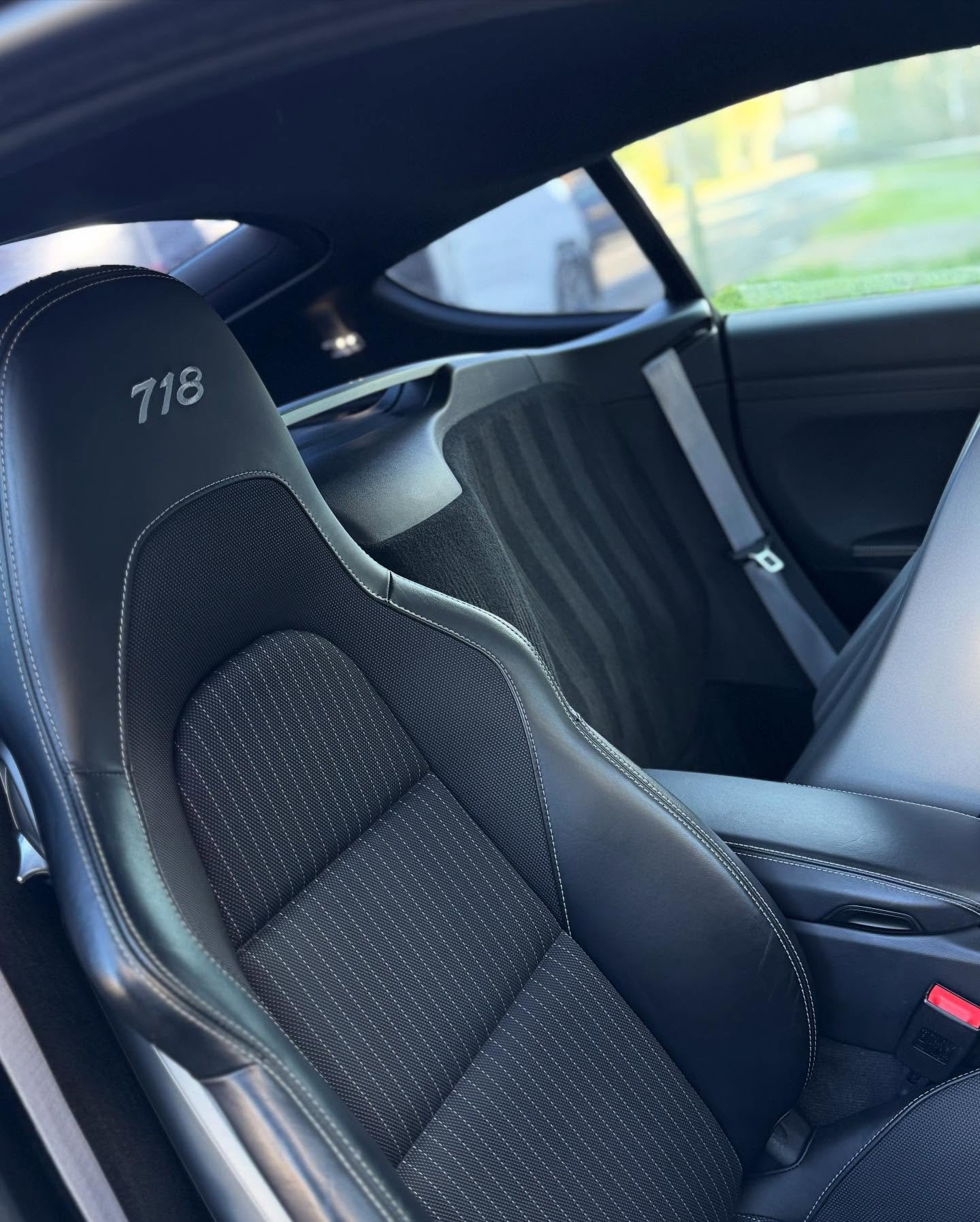 Second visit for this lovely 718 Cayman T after we corrected and ceramic coated it a few weeks ago🛡️ A full interior deep clean and a quick maintenance wash has got it looking like it&rsquo;s just rolled out the factory 🔥😮&zwj;💨