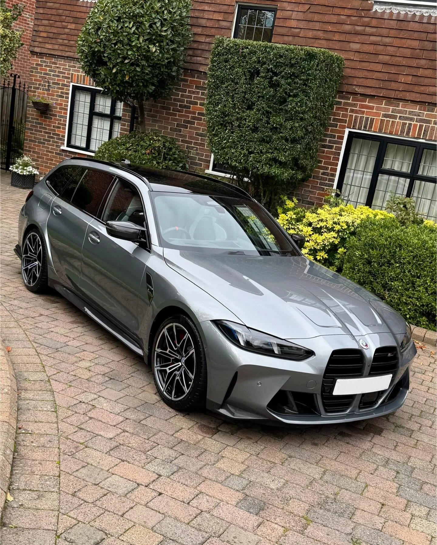 A spec like this deserves proper care.
Safe maintenance carried out to protect and unclog the pores of the existing PPF &amp; ceramic on this M3 Touring 💦🛡️

#detailing #valeting #ceramic #ppf #m3touring