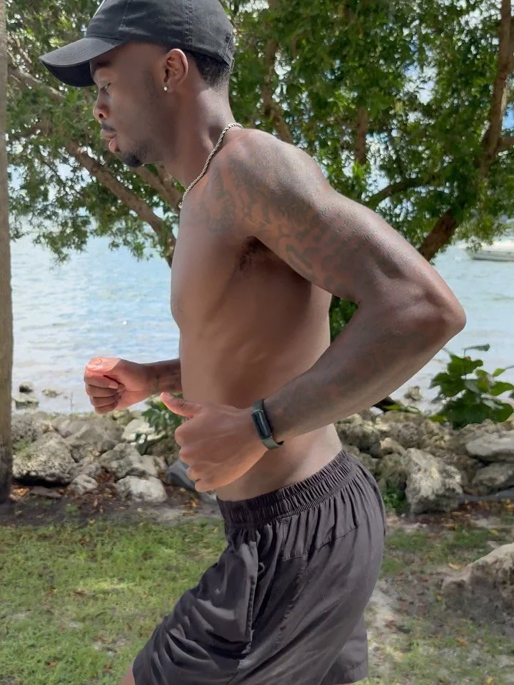 New day, same grind. 

#vitalityfitt #fitness #workout #dayinthelife #lifestyle #wellness
#fitnessandwellness #therapy #therapy #soul #mind #spirit #versatile #entrepreneur #business #fitnessbrand