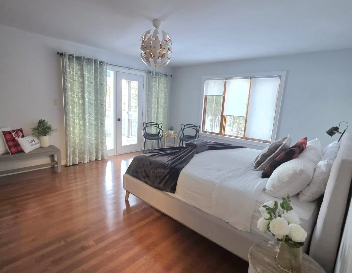 Upper King Bedroom with En-suite