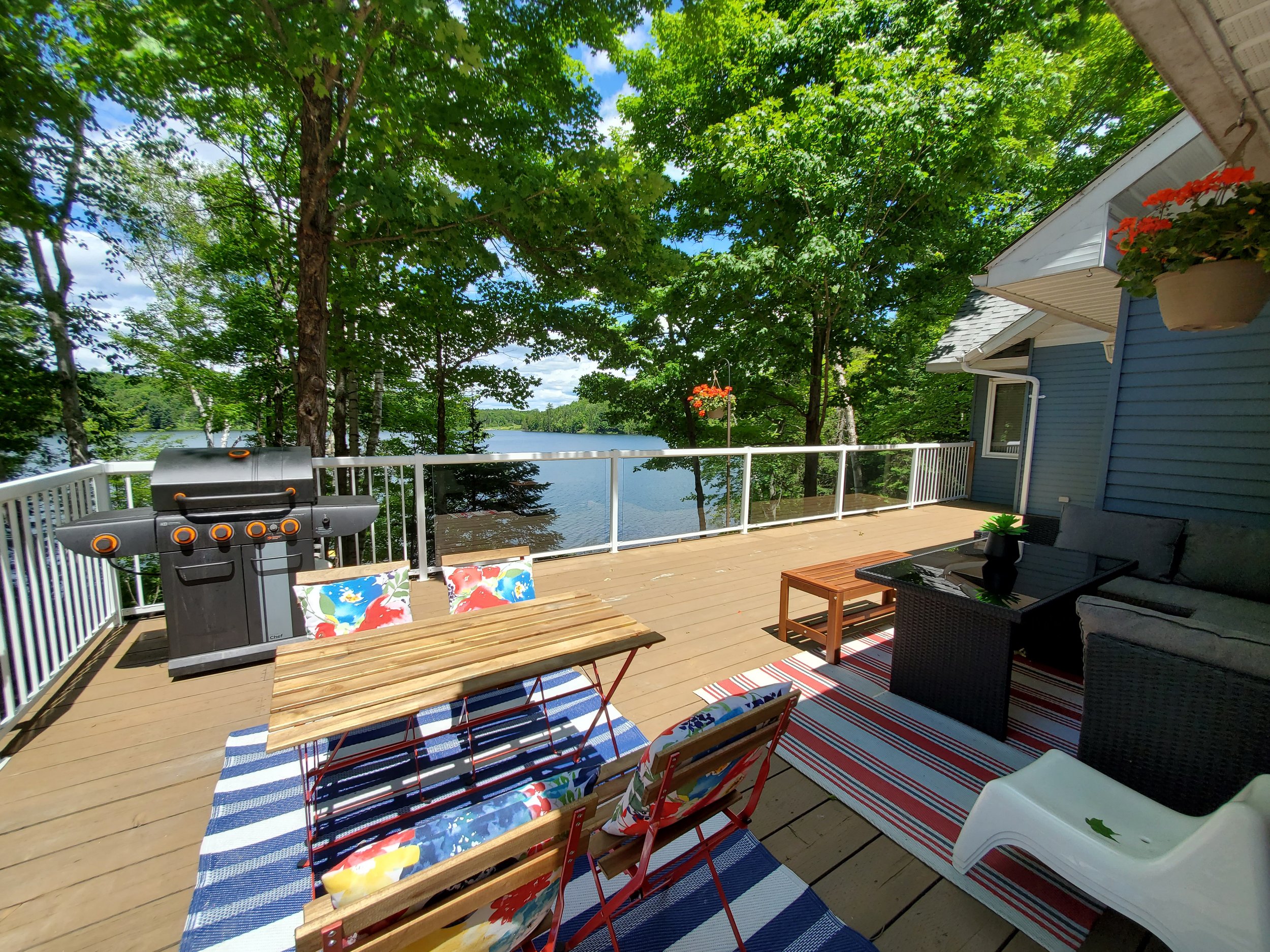 Spacious Upper Deck Overlooking the Lake