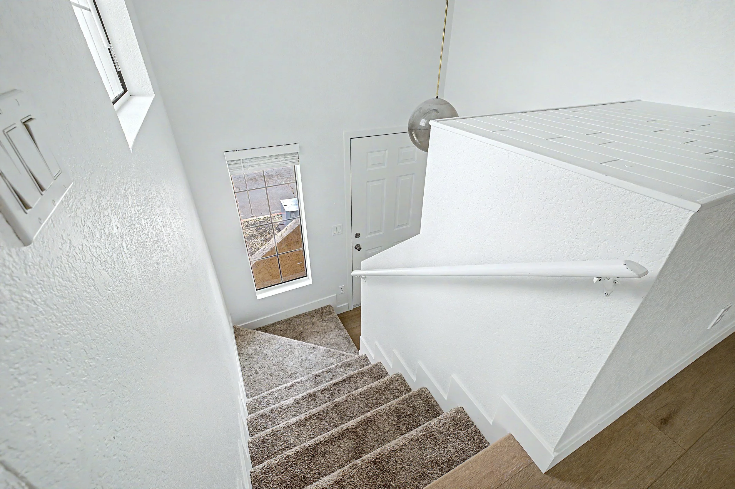 05_INT_Stairs.jpeg