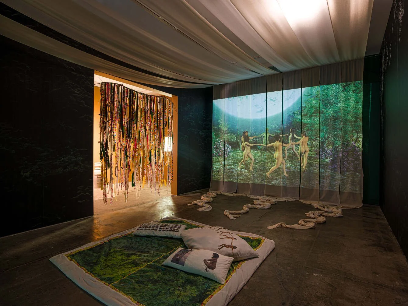 Heesoo Kwon: Leymusoom Garden: Following Naked Dancing and Long Dreaming