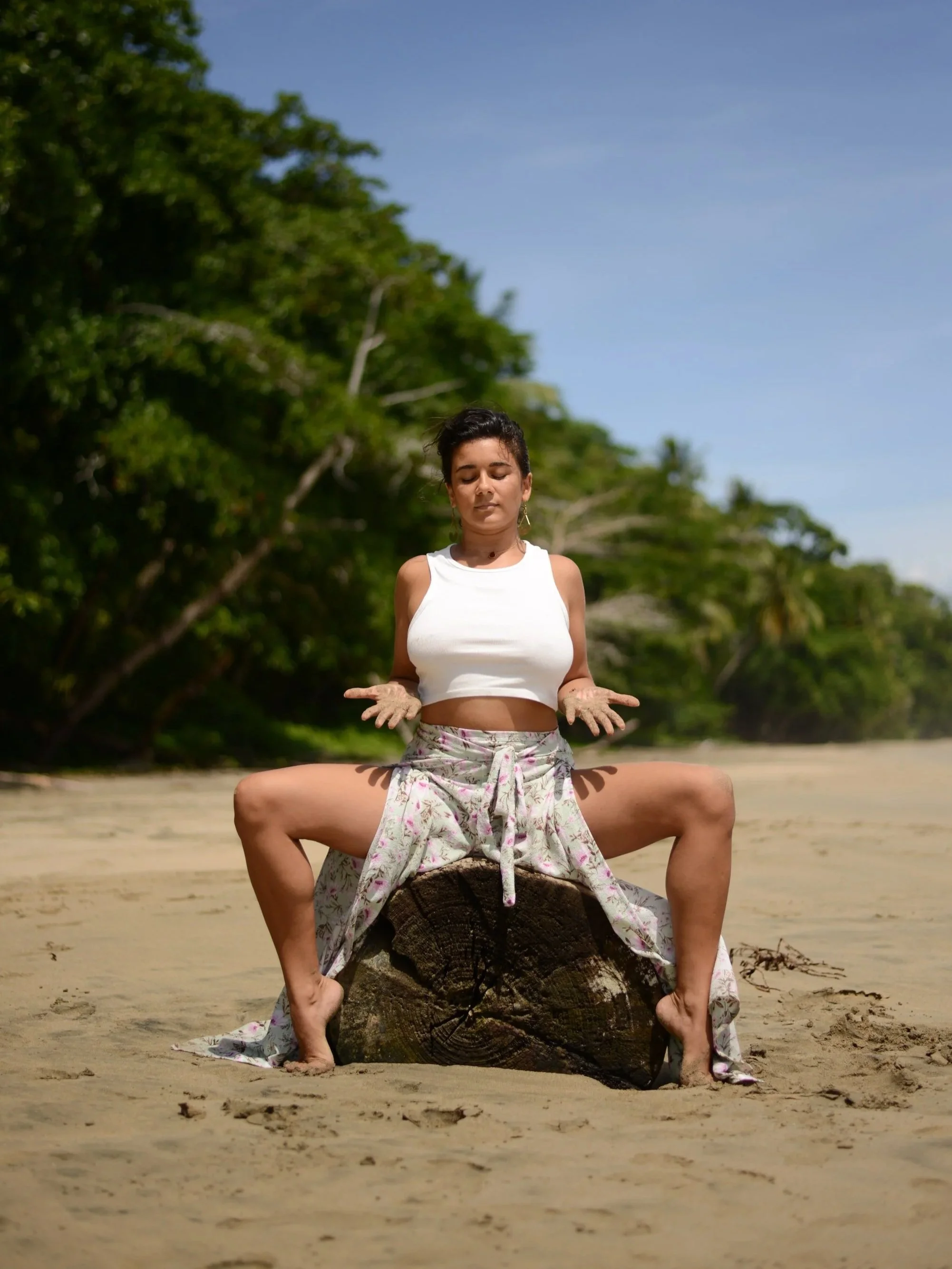 TO LEAD WITH THE FEMININ