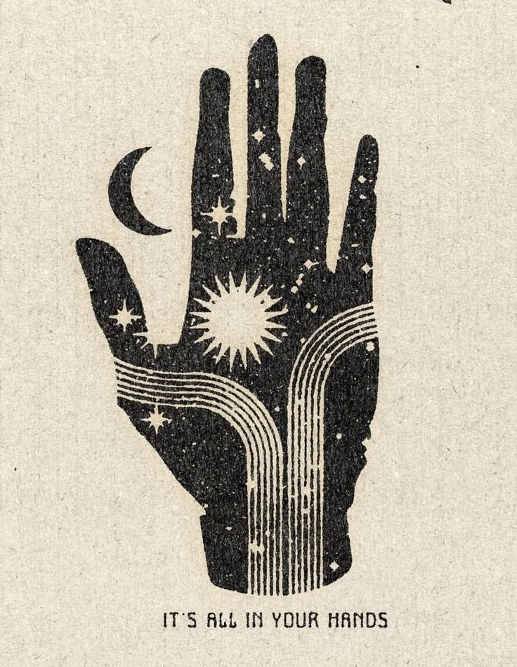 Une main noire stylisée contenant des étoiles, un croissant de lune et un soleil, avec des lignes arc-en-ciel et des étoiles. En dessous, le texte "It's all in your hands".