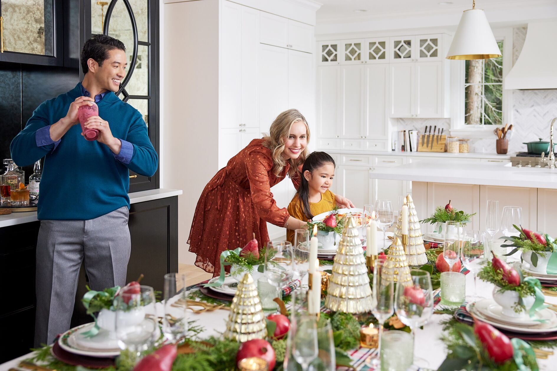 72 dpi jpg-Holiday_DiningRoom_1101_0274.jpg