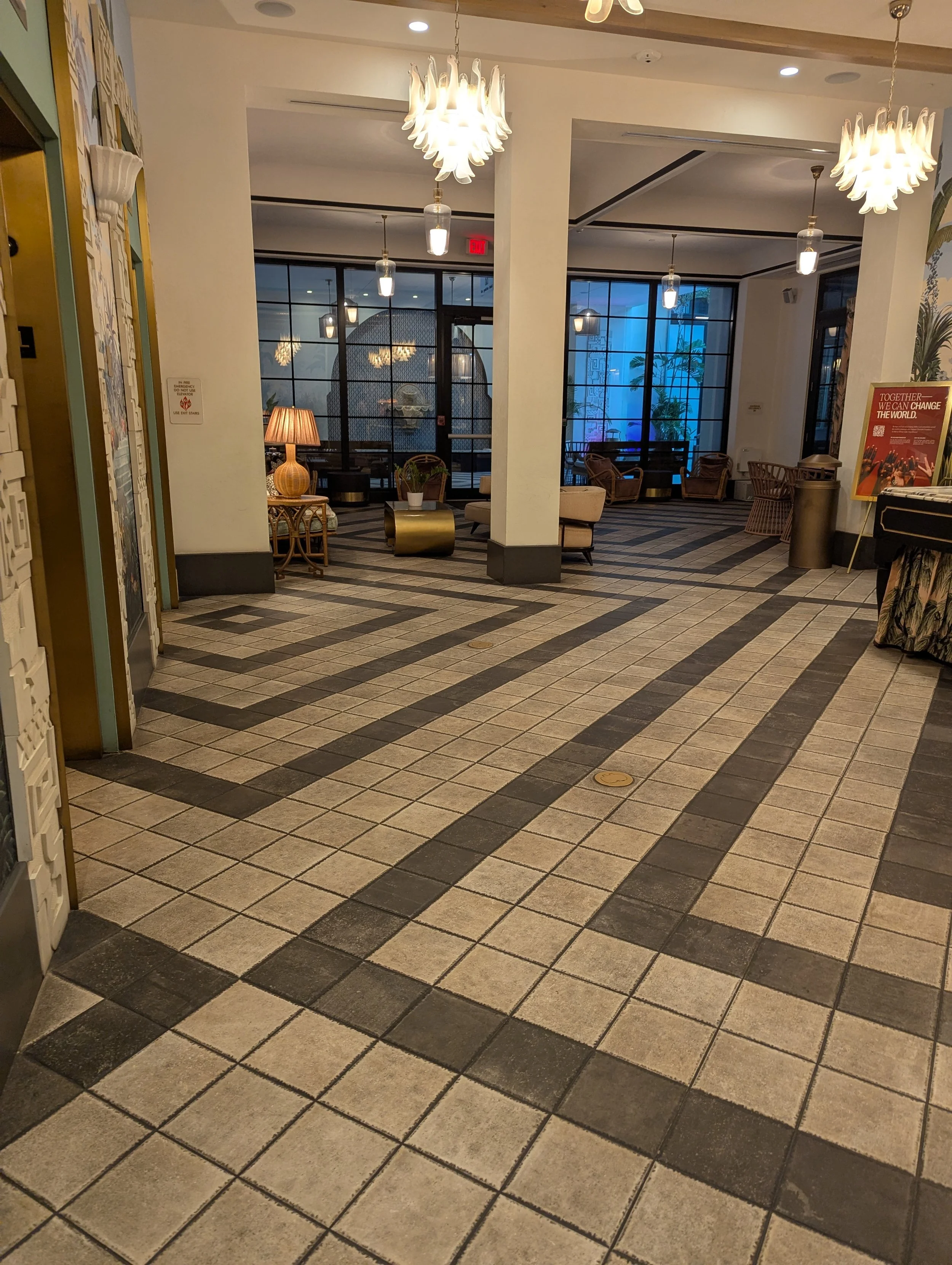 Lobby Namur and Bruges Anticato 2.jpg