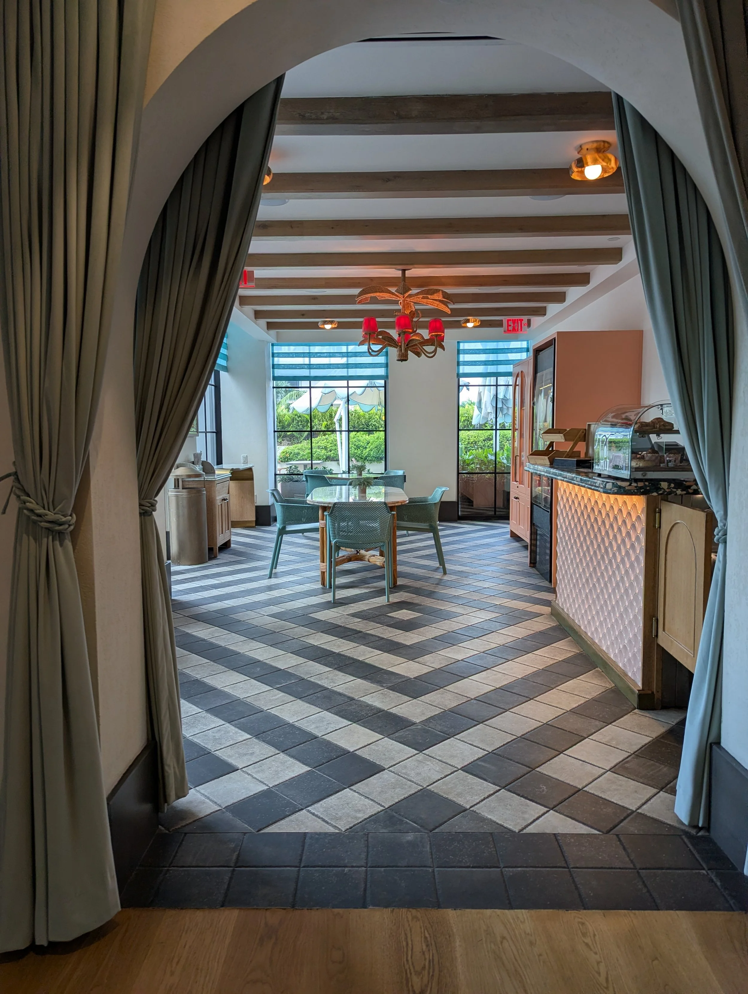 Namur and Bruges Anticato Interior.jpg