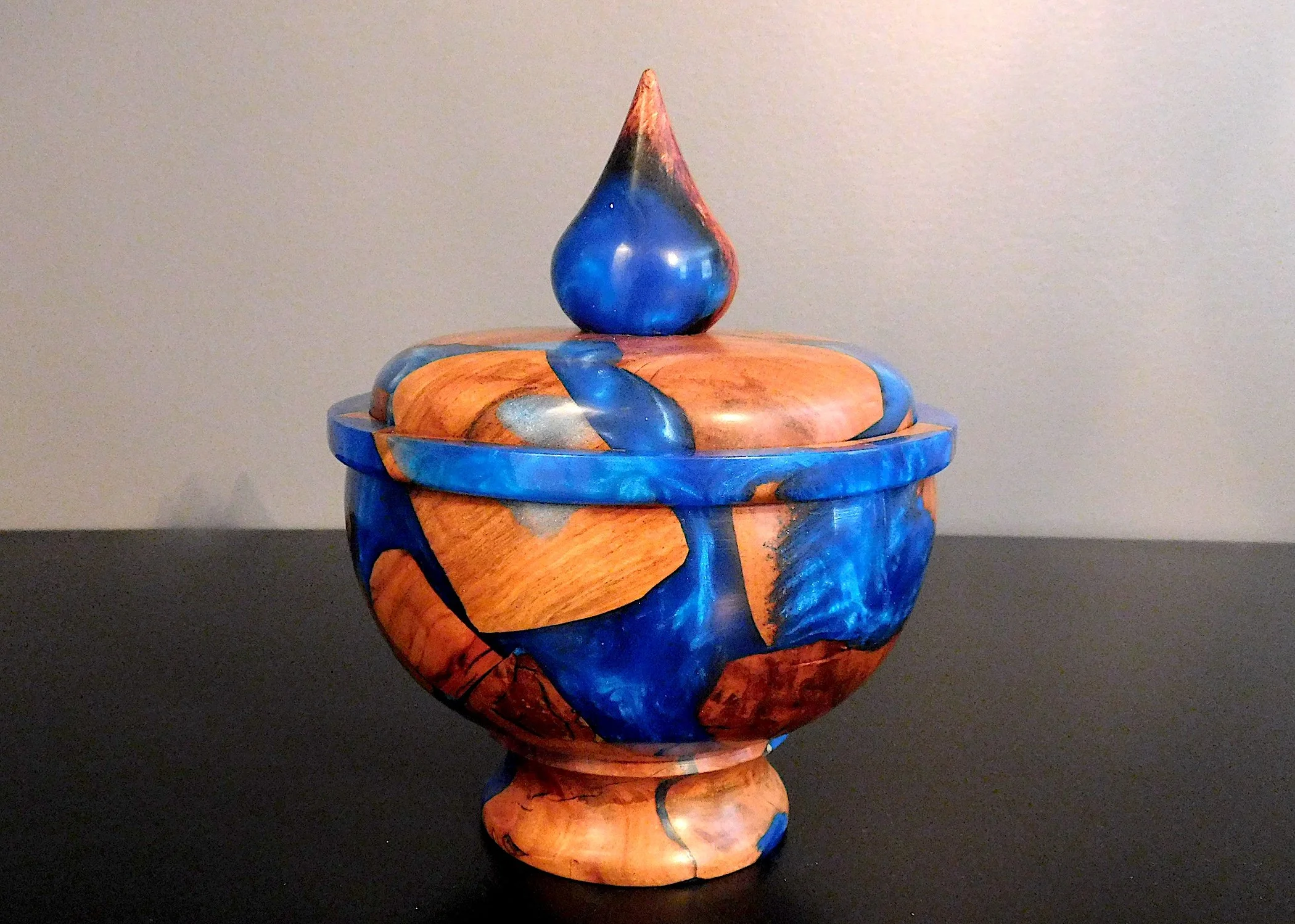 Chery & Blue Resin Hollow Form
