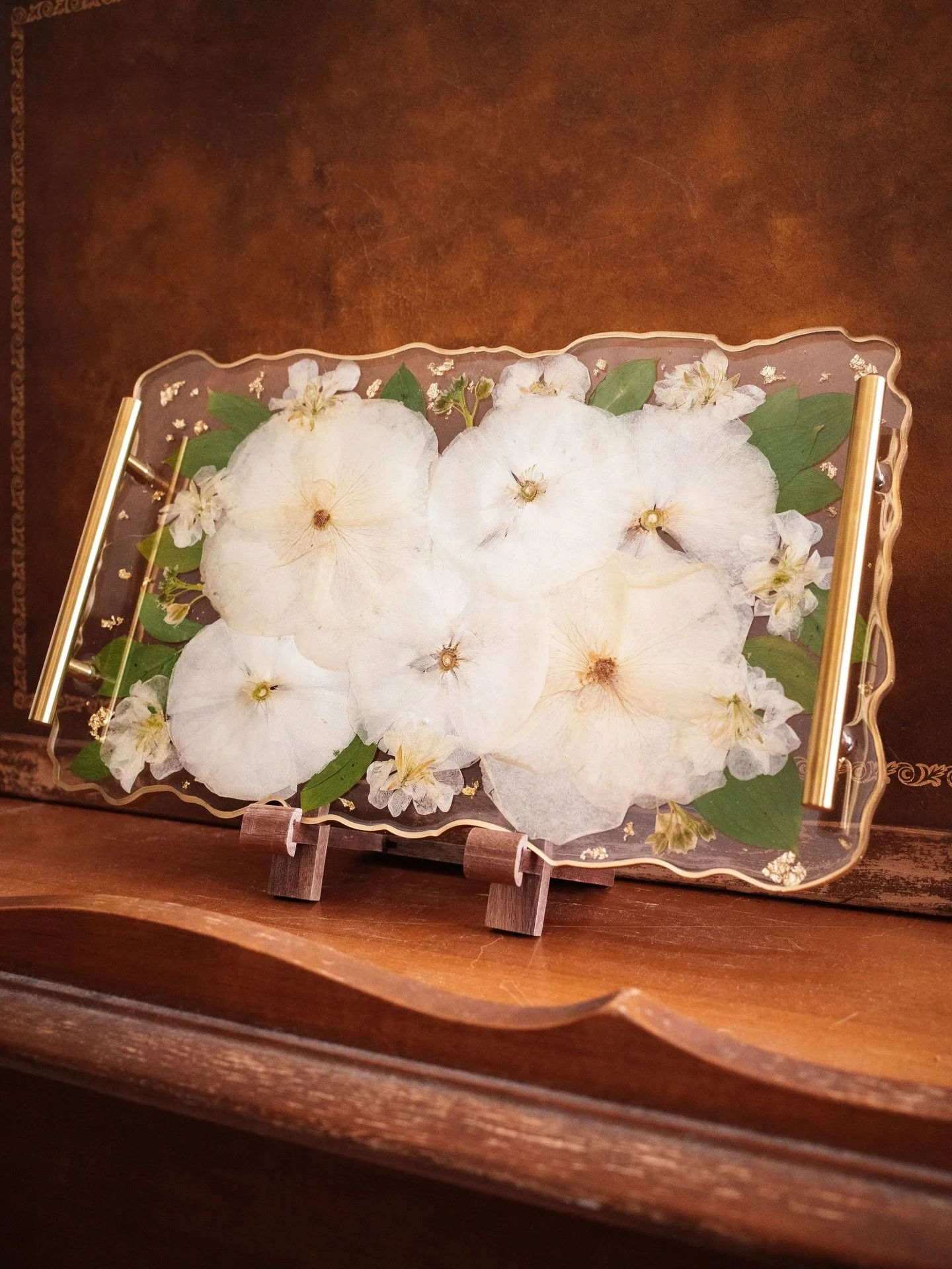 𝔽𝕝𝕠𝕣𝕒𝕝, 𝕗𝕦𝕟𝕔𝕥𝕚𝕠𝕟𝕒𝕝, 𝕒𝕣𝕥 🤍

There&rsquo;s a reason trays are so popular when it comes to having your flowers preserved. That is because they not only serve as a decorative piece, but a functional piece of art too! ✨

Using the inqu