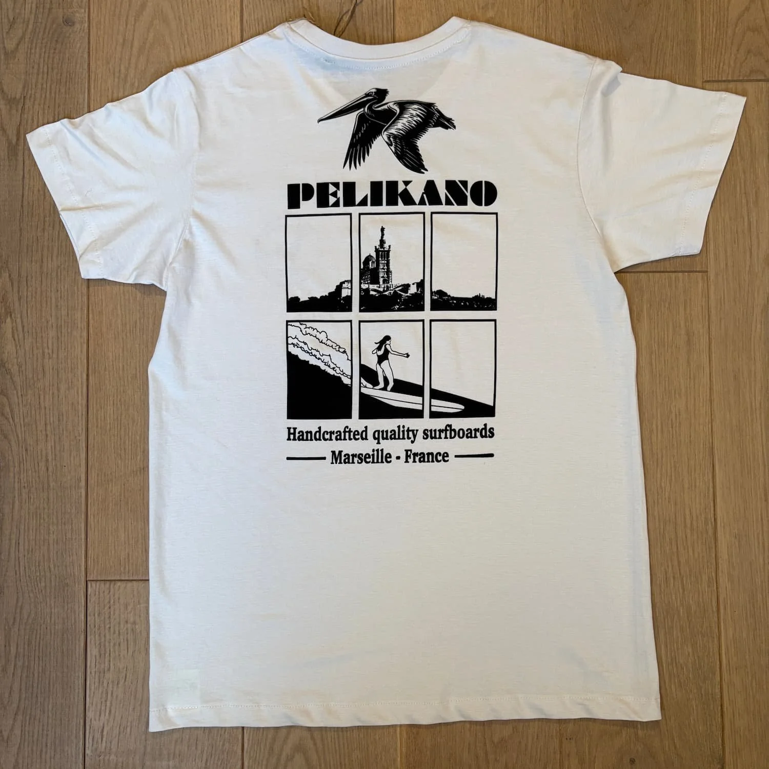 T-shirt collection bonne mere Pelikano_Blanc_casse_3.jpg