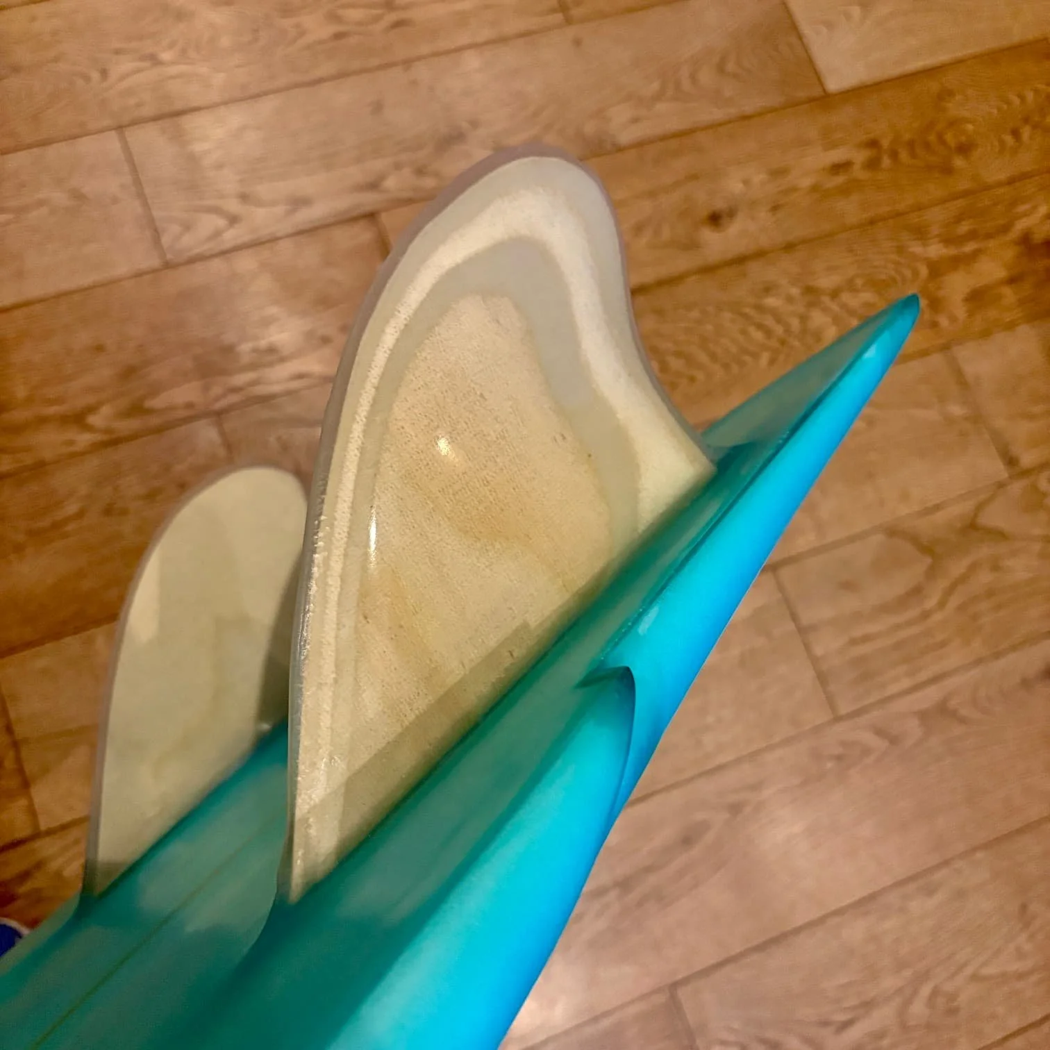 Retro-Fish-Pelikano_3_keel fins.jpg