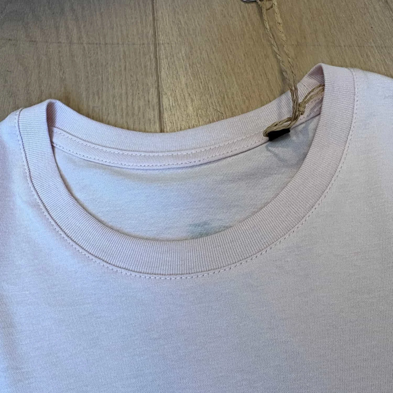 T-shirt collection bonne mere Pelikano_Rose_3.jpg