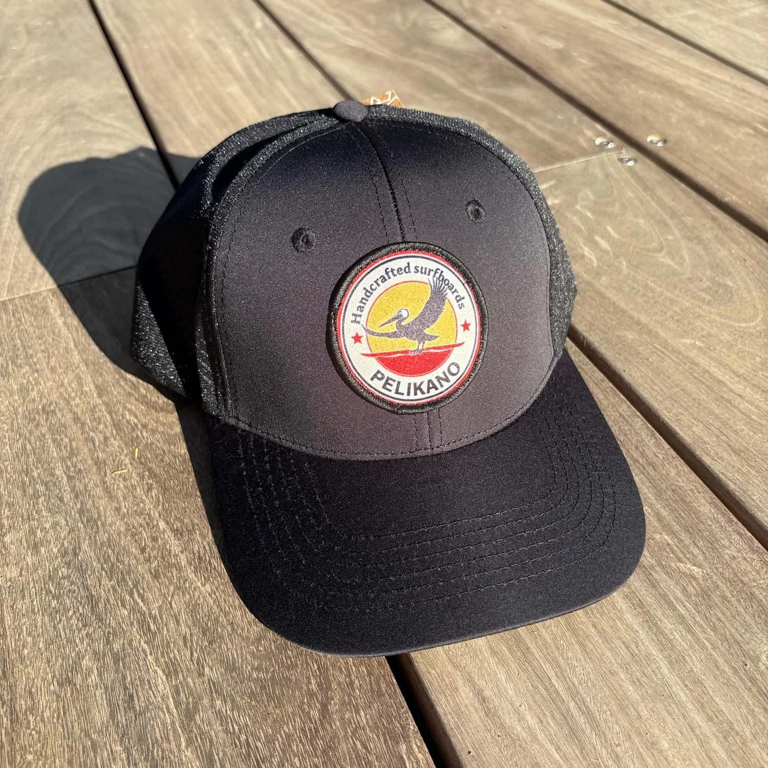 casquettes_noire_pelikano.jpg