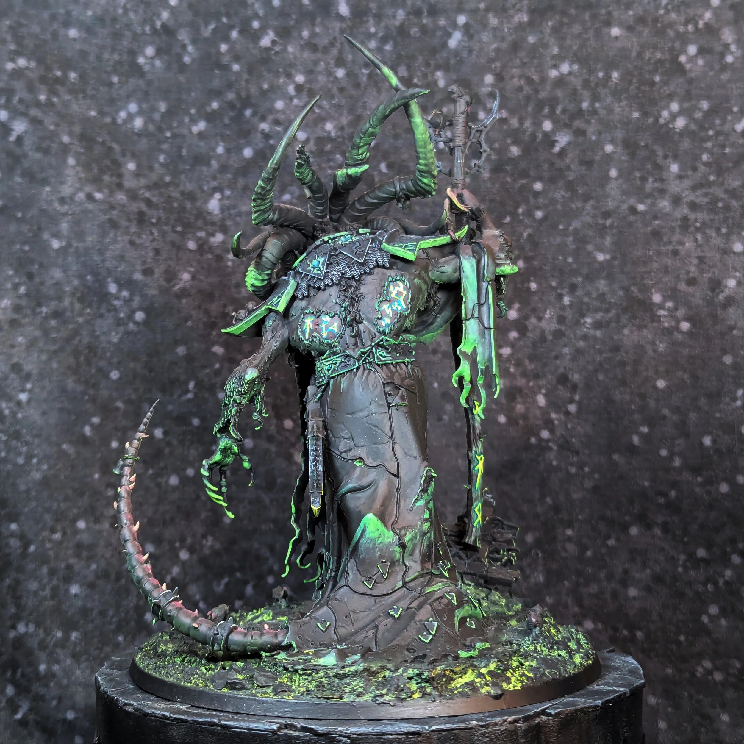 Vizzik Scour, Warhammer Age of Sigmar, golden demon mini painting entry, rats, staff, magic, object source lighting