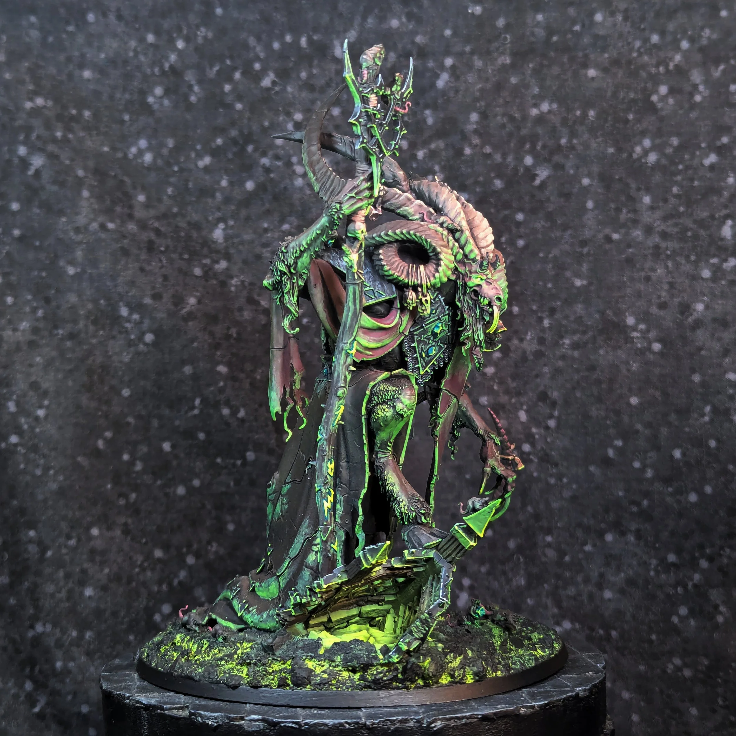 Vizzik Scour, Warhammer Age of Sigmar, golden demon mini painting entry, rats, staff, magic, object source lighting