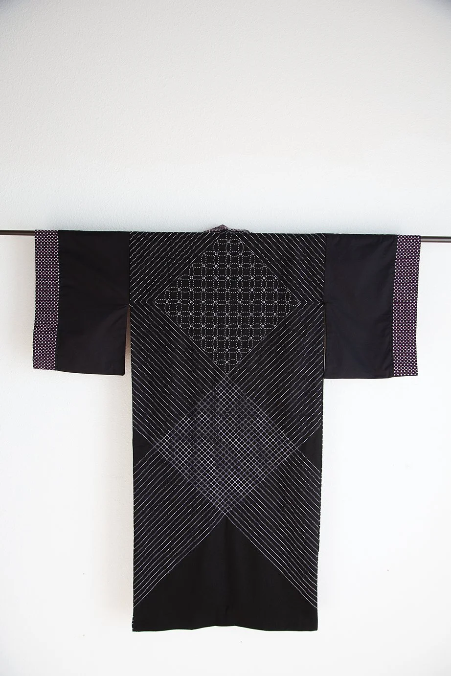 black_kimono_back.jpg