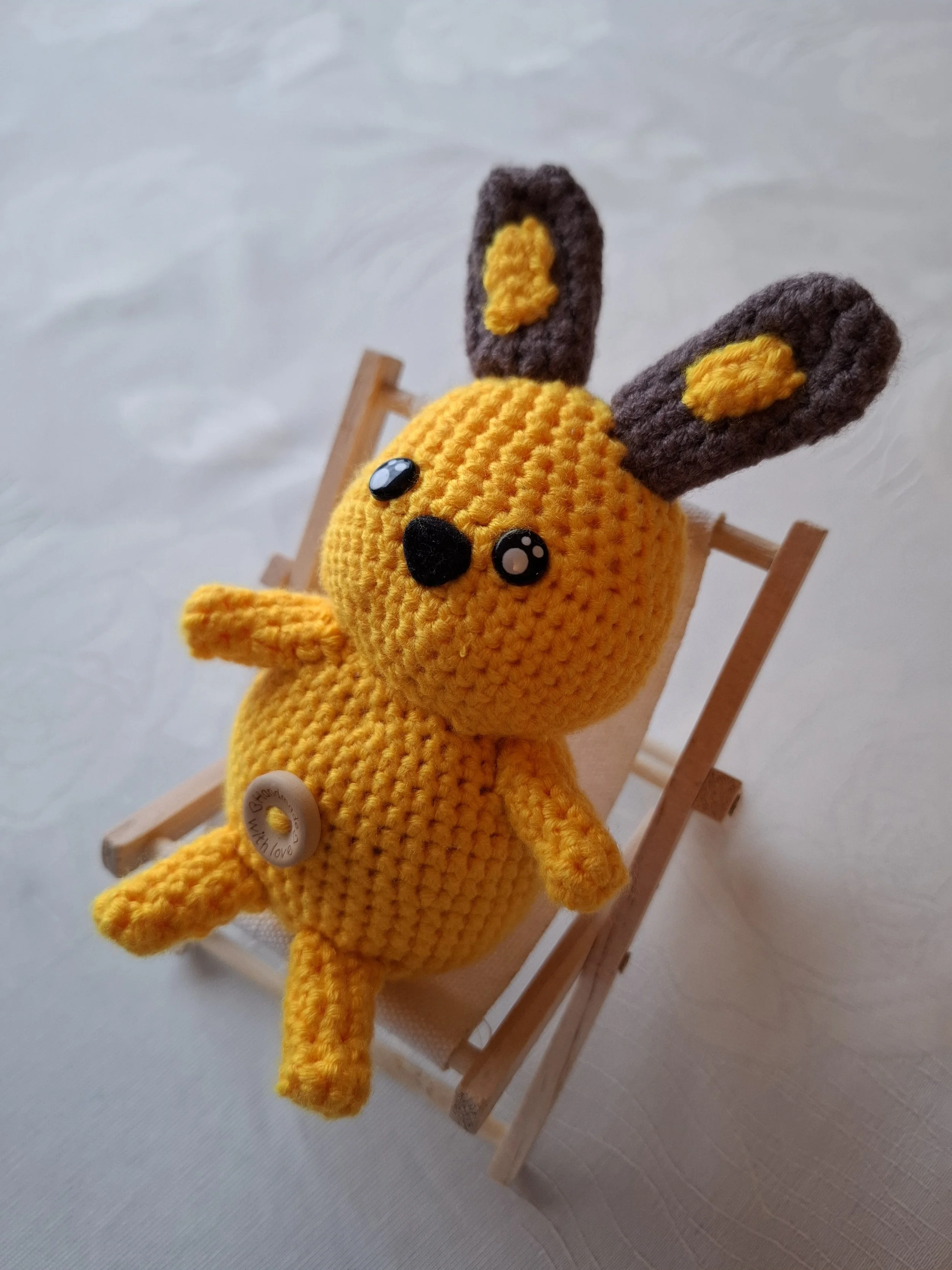 10269, Kr 200,- inkludert stol. Høyde figur 14cm