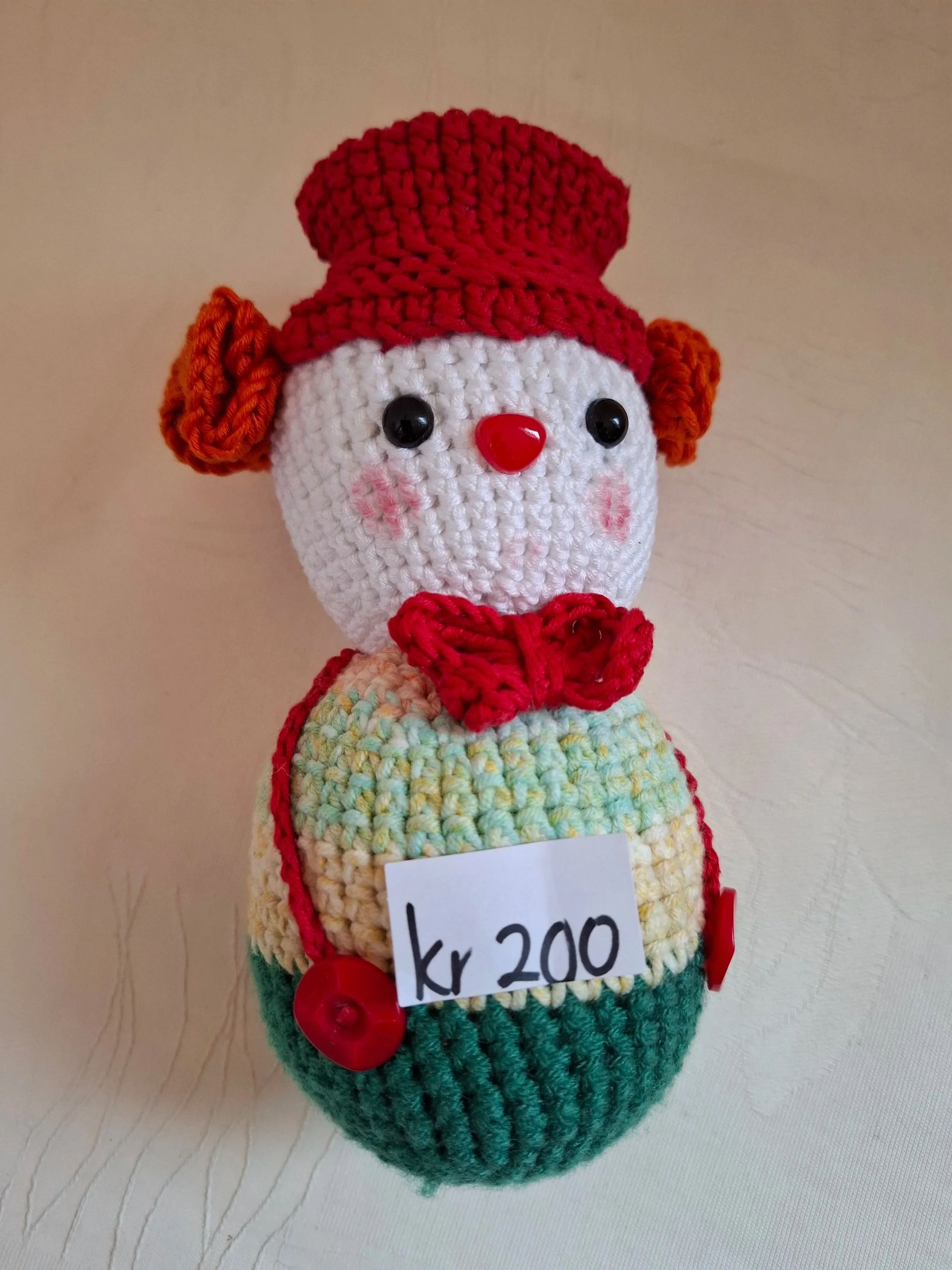 10238, høyde 18cm